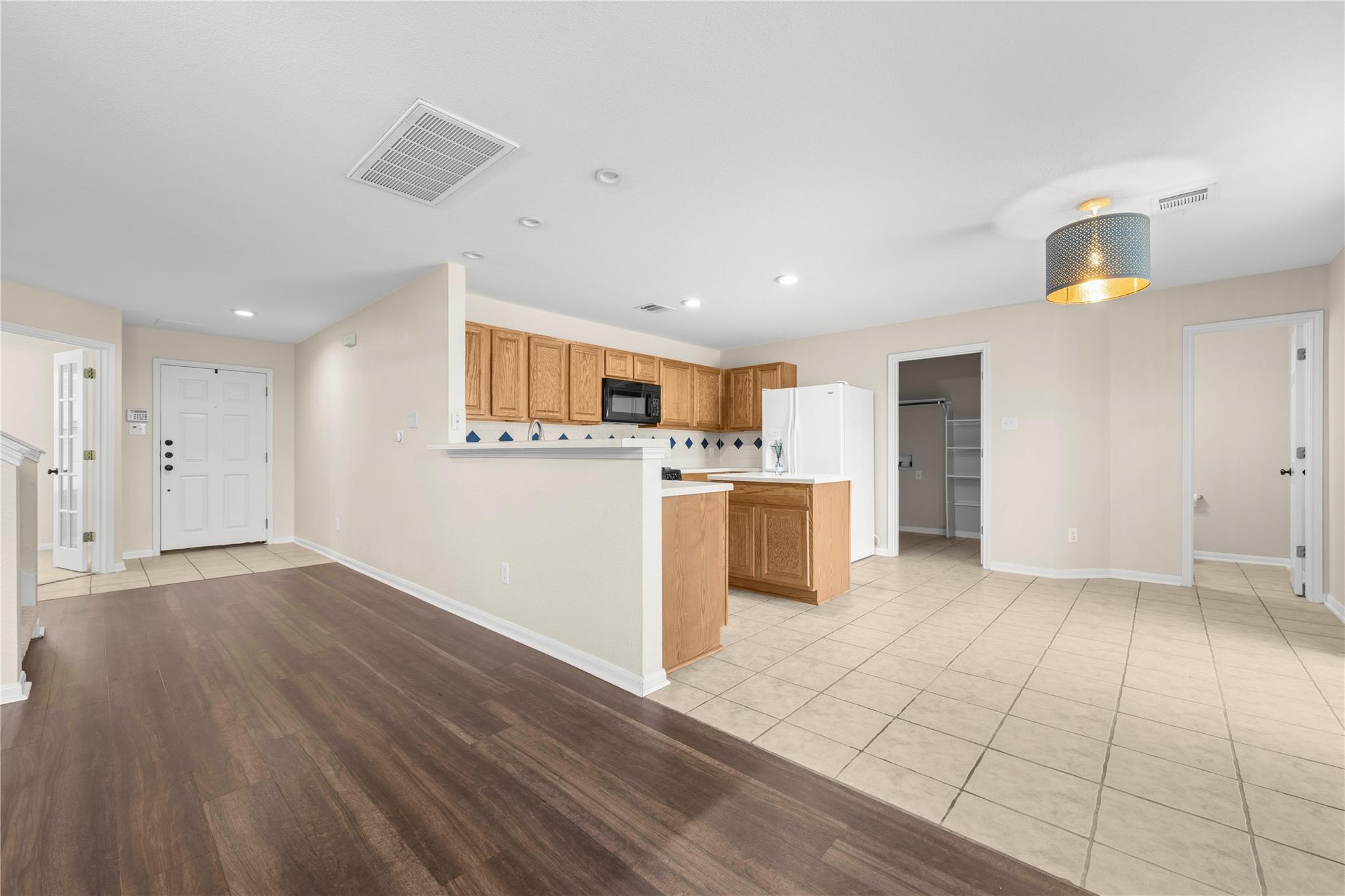 1481  Newbury St, photo 11