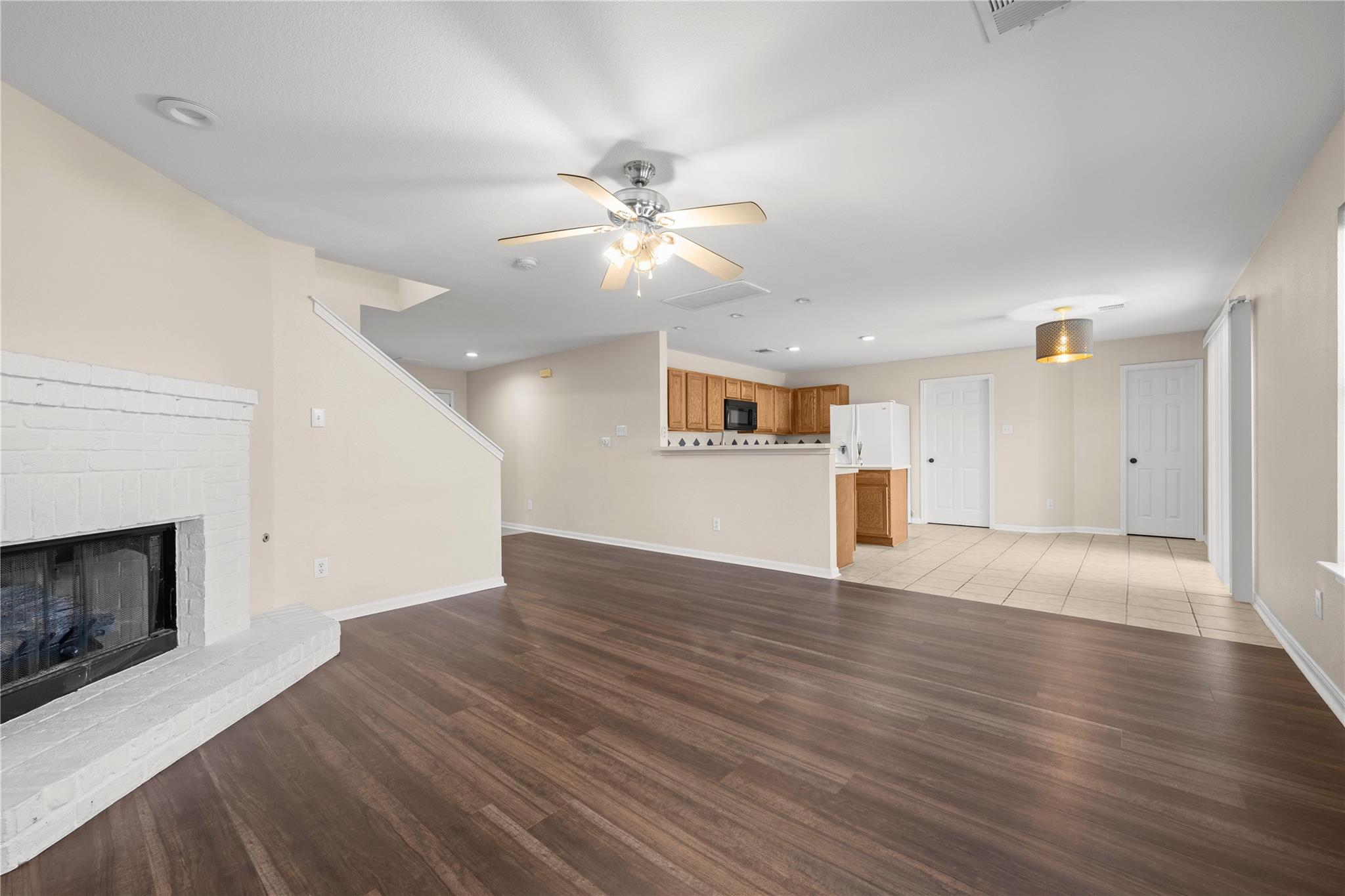 1481  Newbury St, photo 9