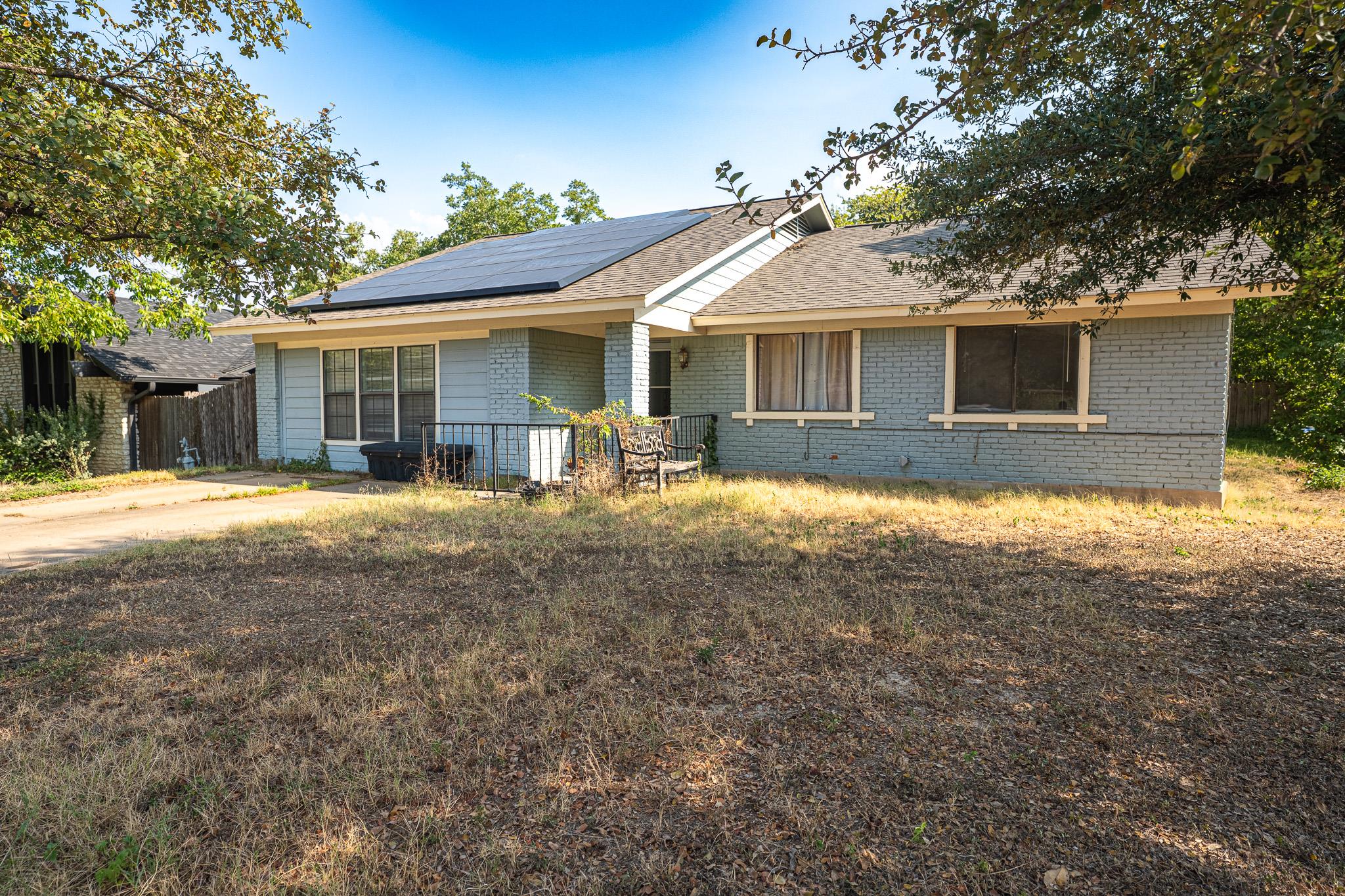 1404  Manford Hill Dr, photo 3