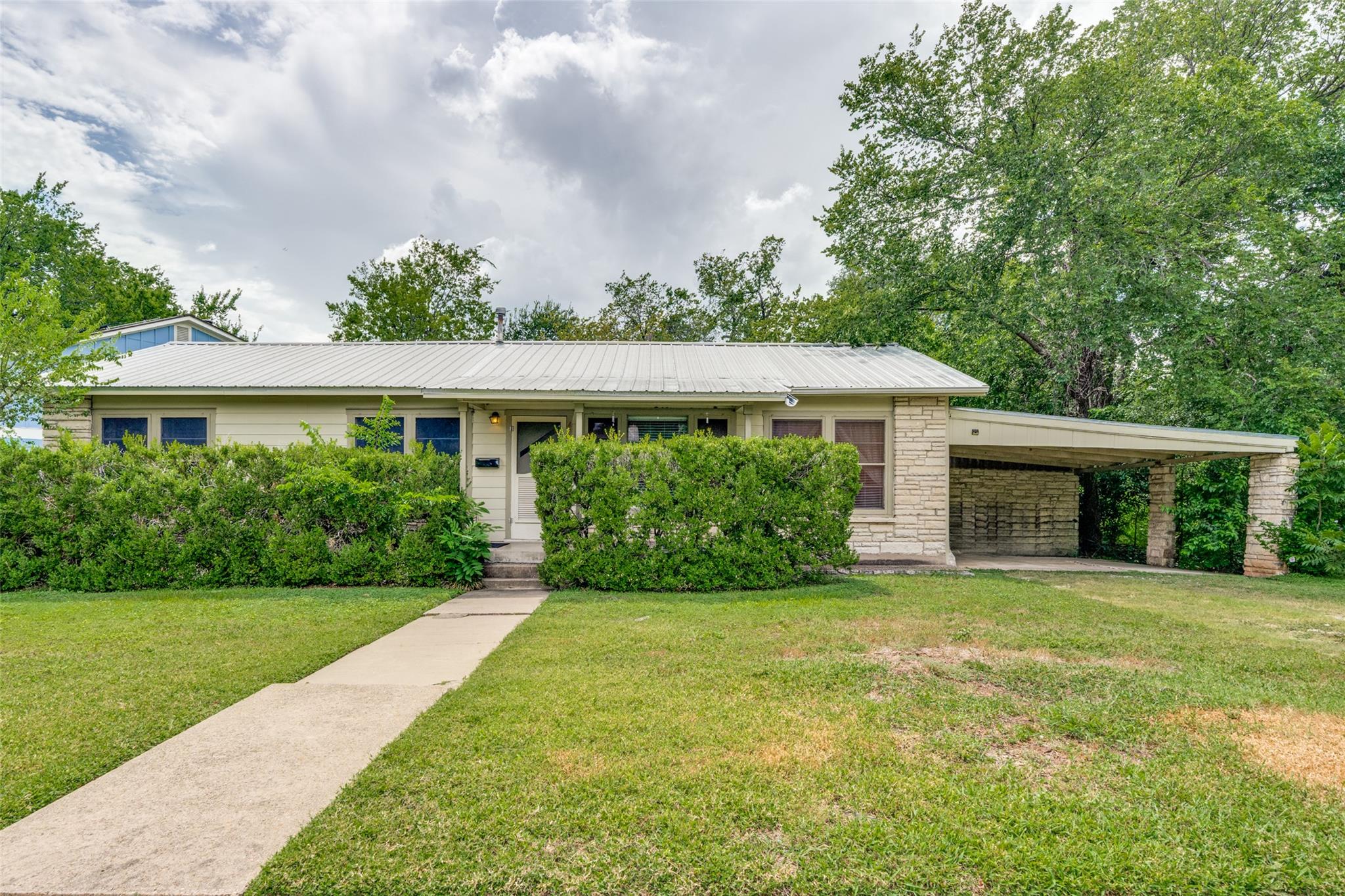 4814  Woodview Ave, photo 3