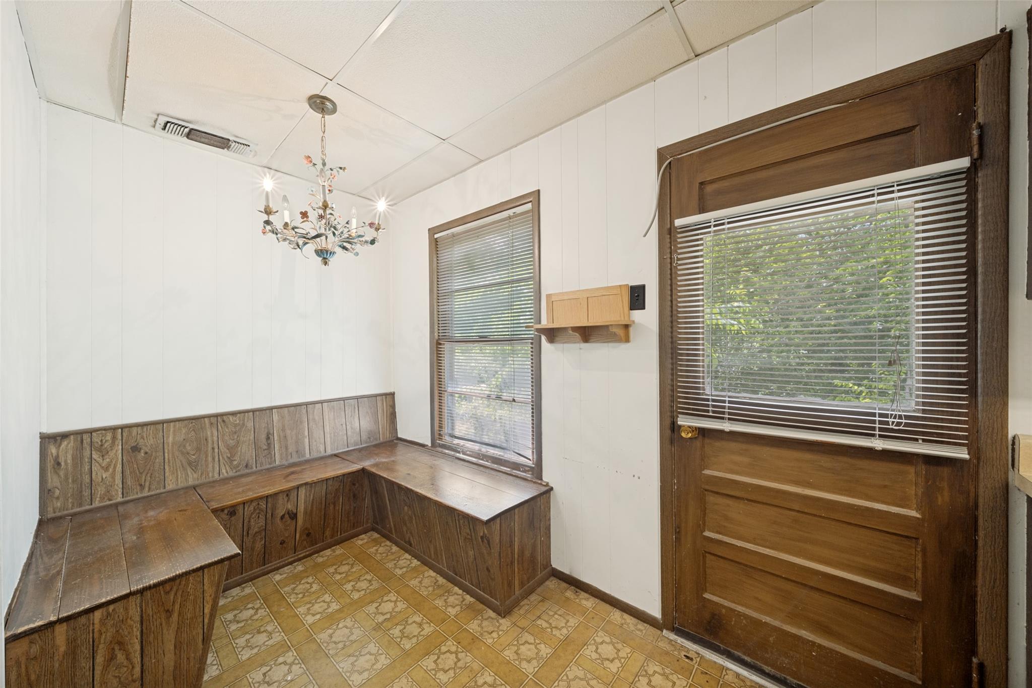 4814  Woodview Ave, photo 7