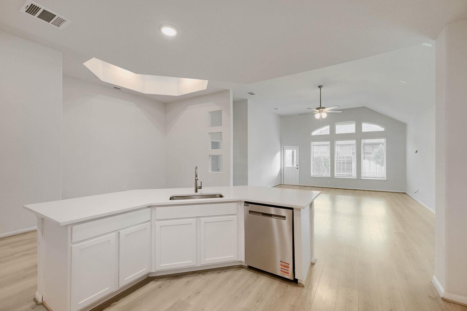 137  Switch Bud Dr, photo 11