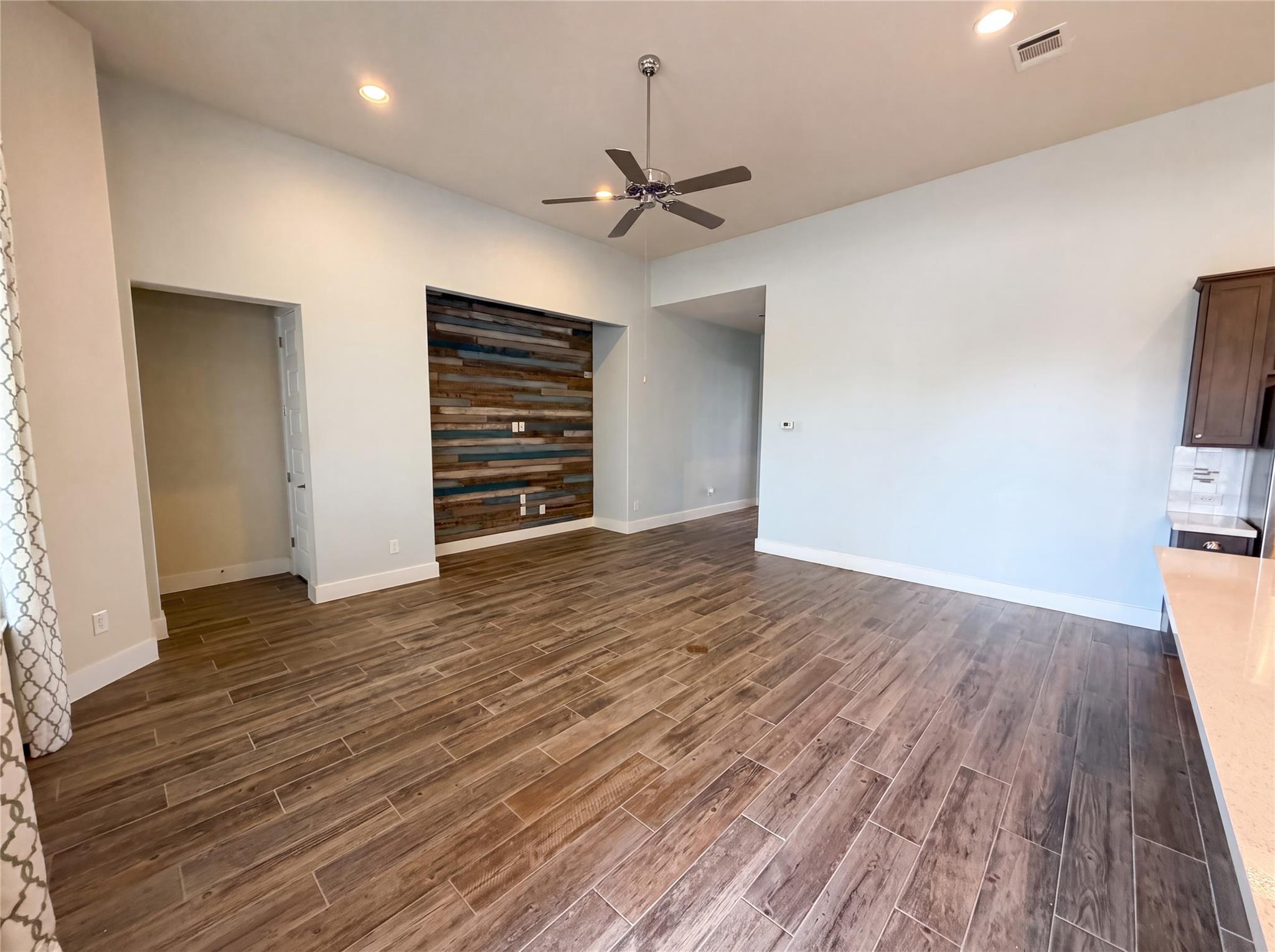 13701  Ronald W Reagan Blvd  #84, photo 6