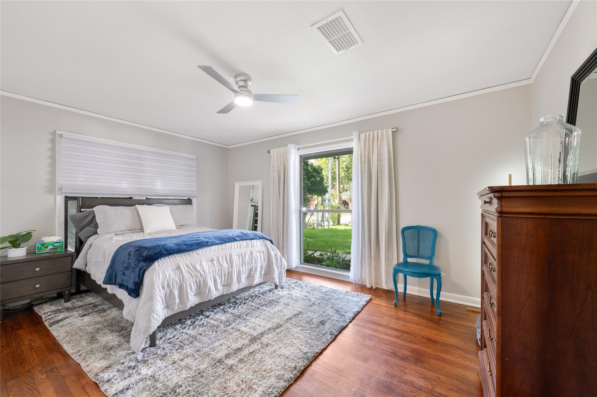 1404  Justin Ln, photo 11