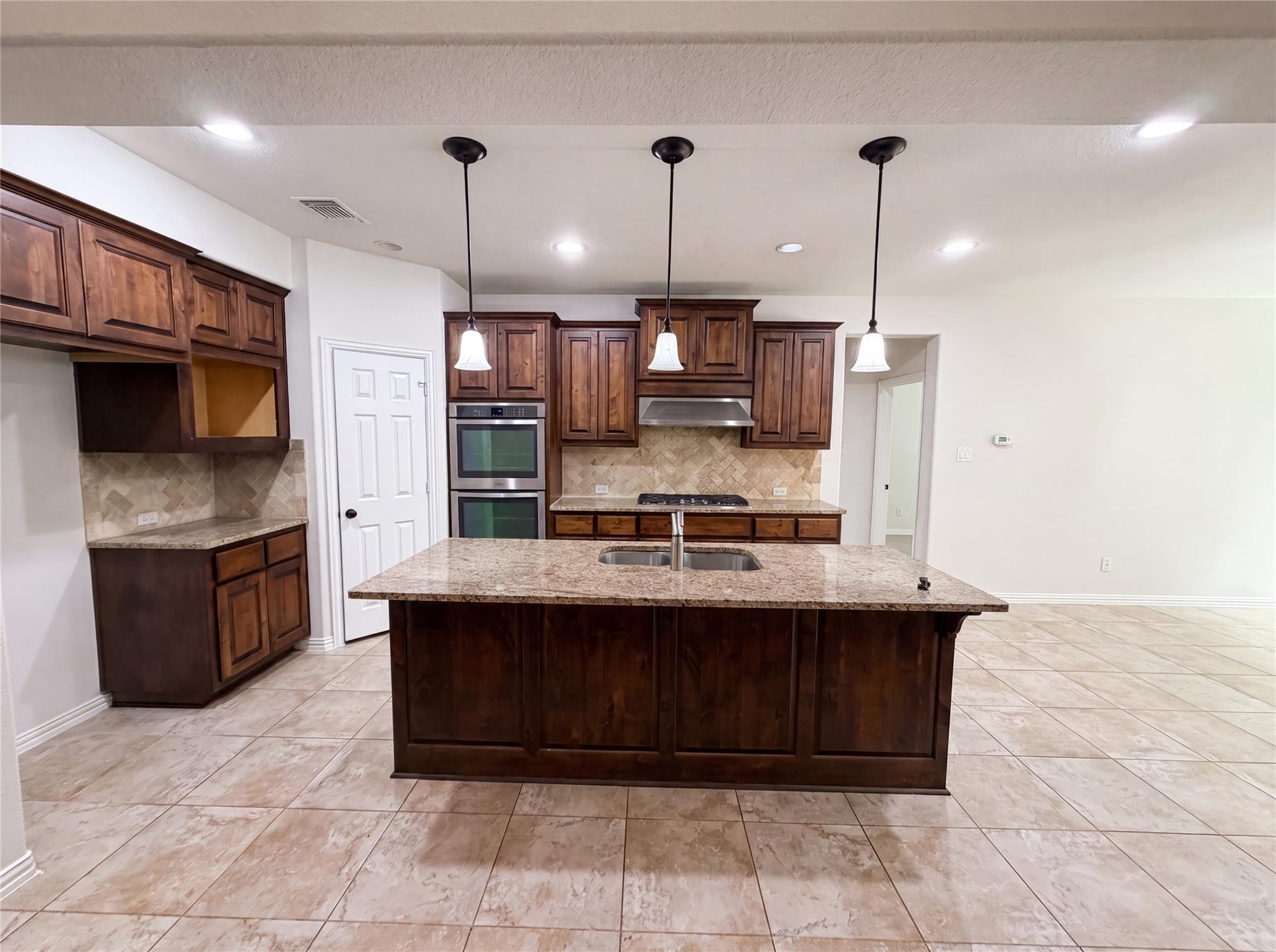 119  Driftwood Dr, photo 2