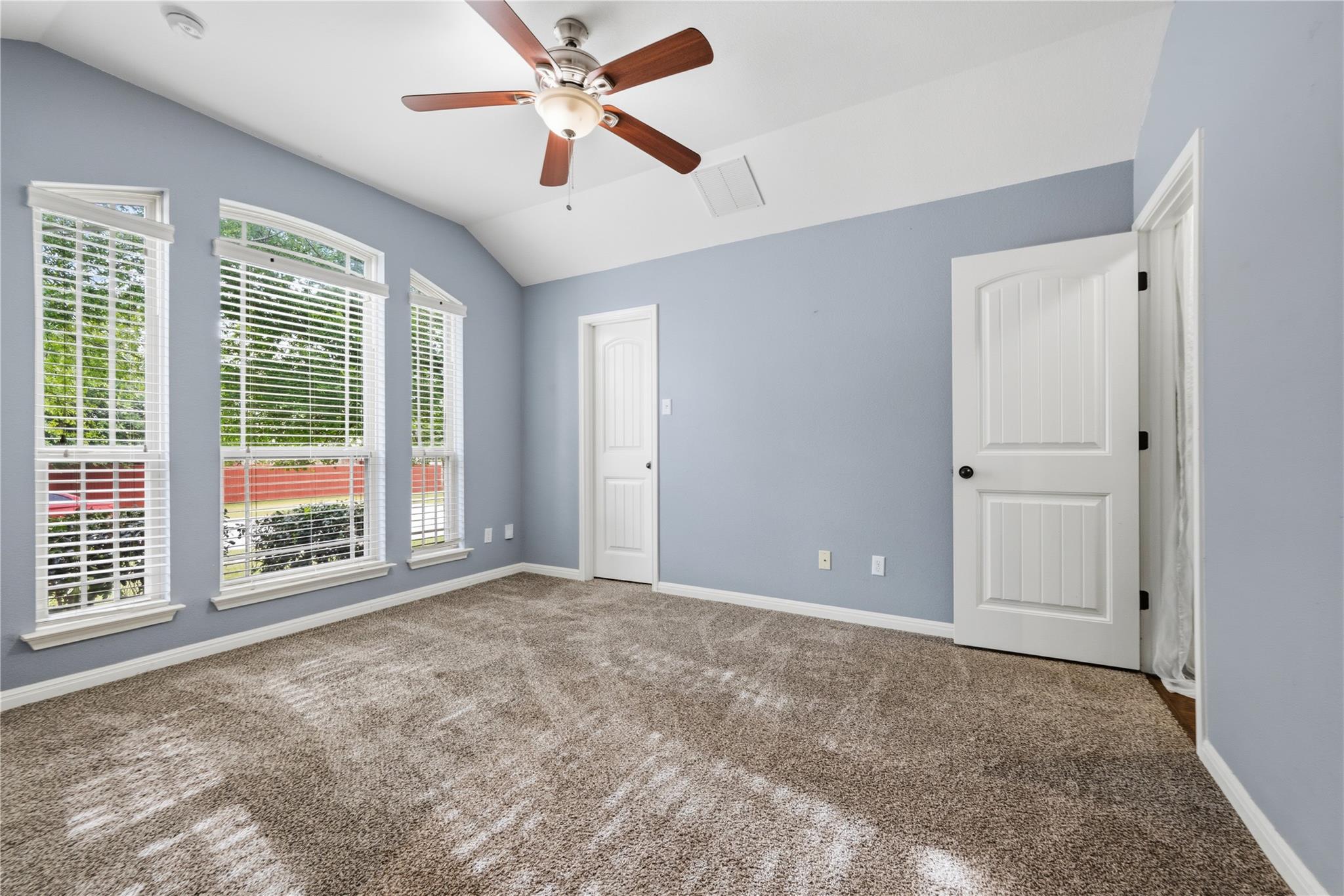 209  Monahans Dr, photo 4