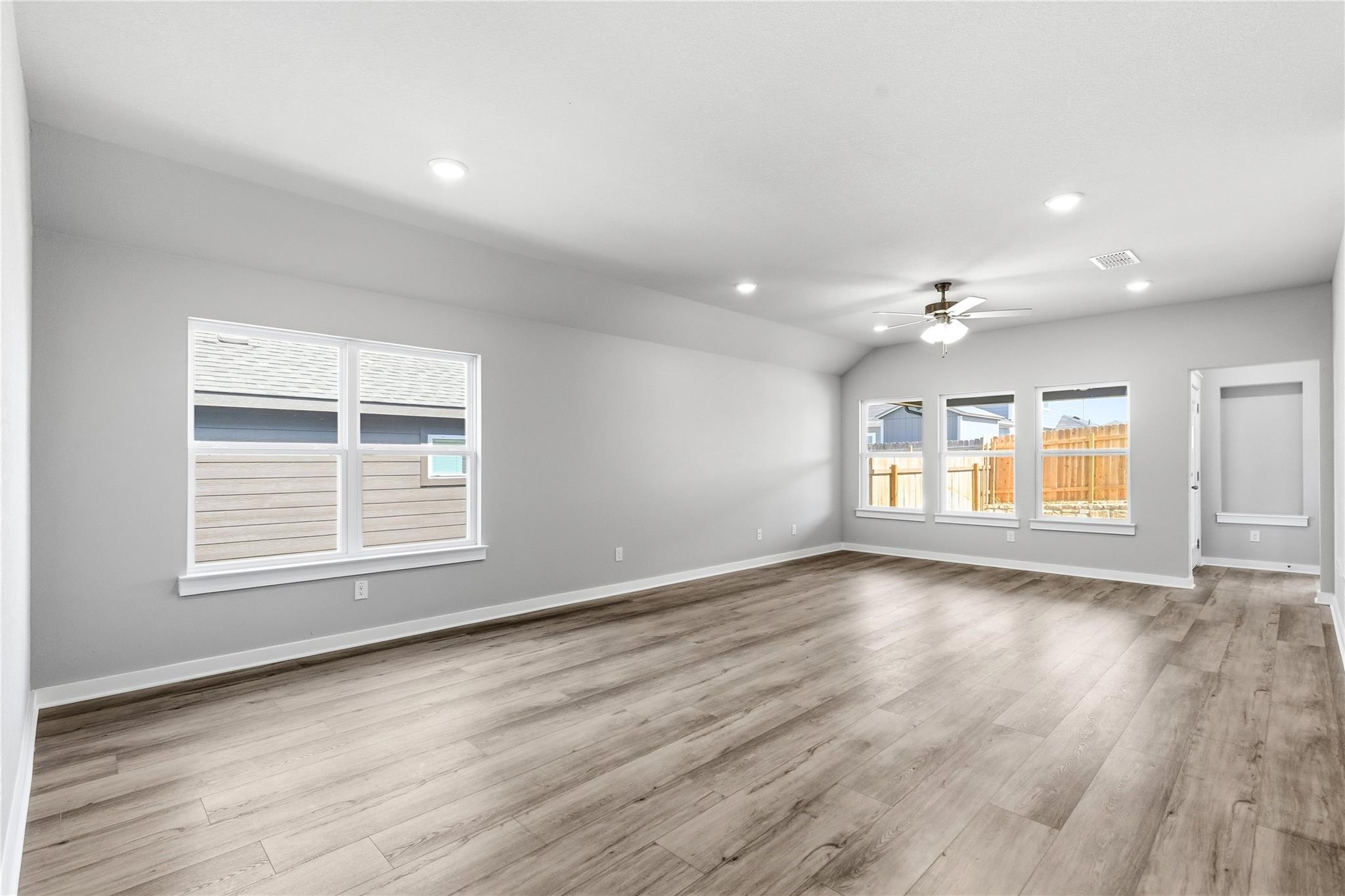204  Seattle Slew Dr, photo 6