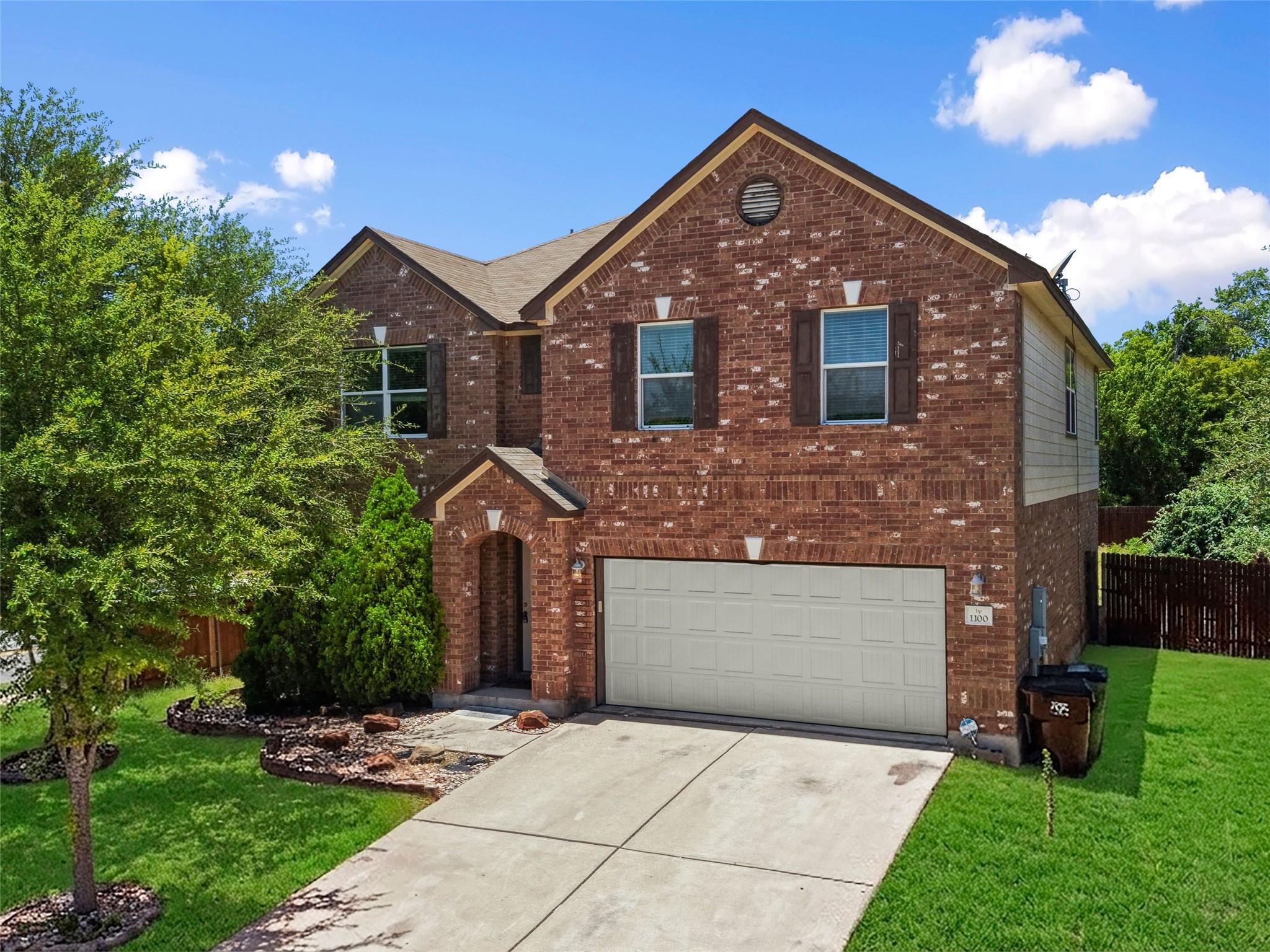 1100  Renaissance Trl, photo 4