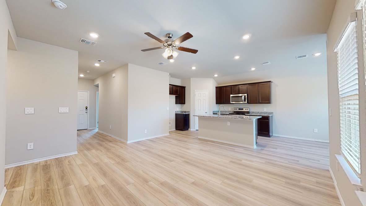 544  Hector Loop, photo 3