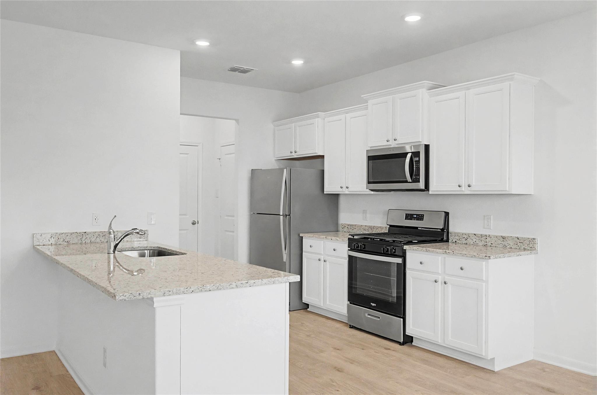 237  Fairlawn Way, photo 3
