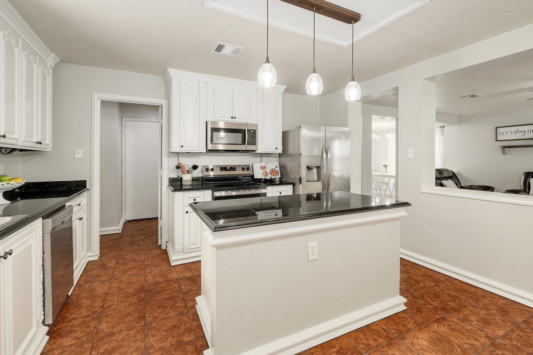 335  Mistletoe Ln, photo 11