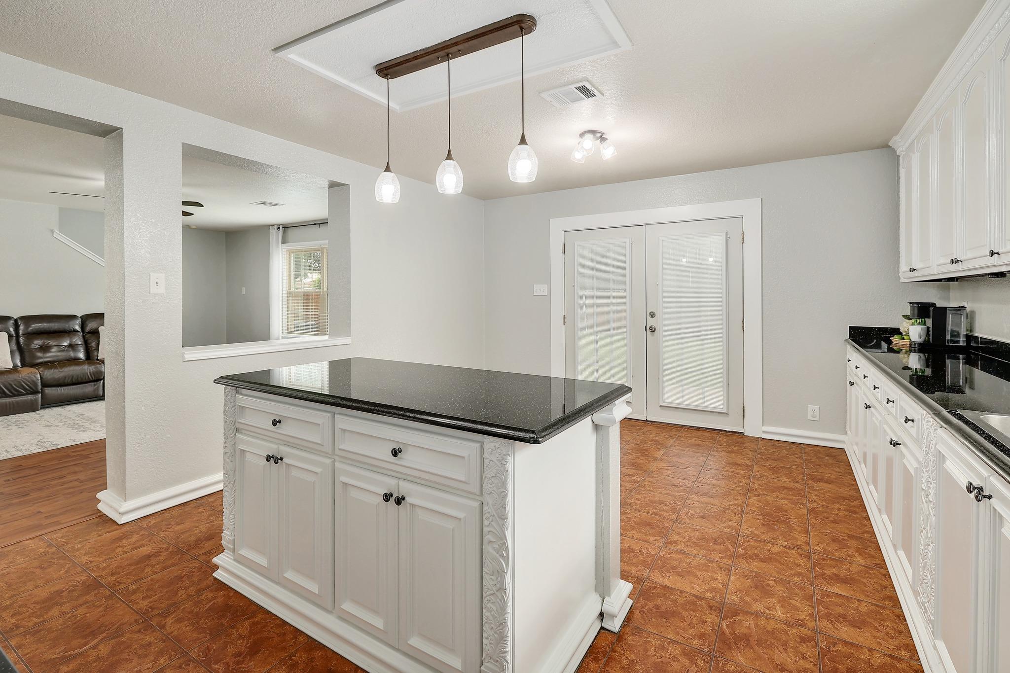 335  Mistletoe Ln, photo 12
