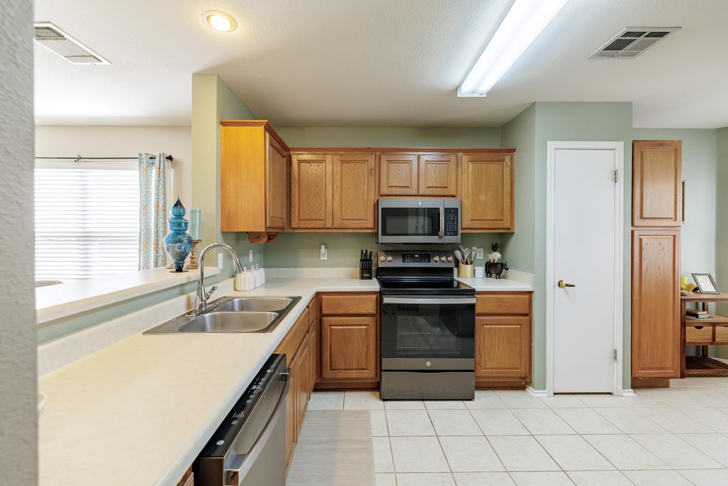 102  Whitewing Way, photo 10
