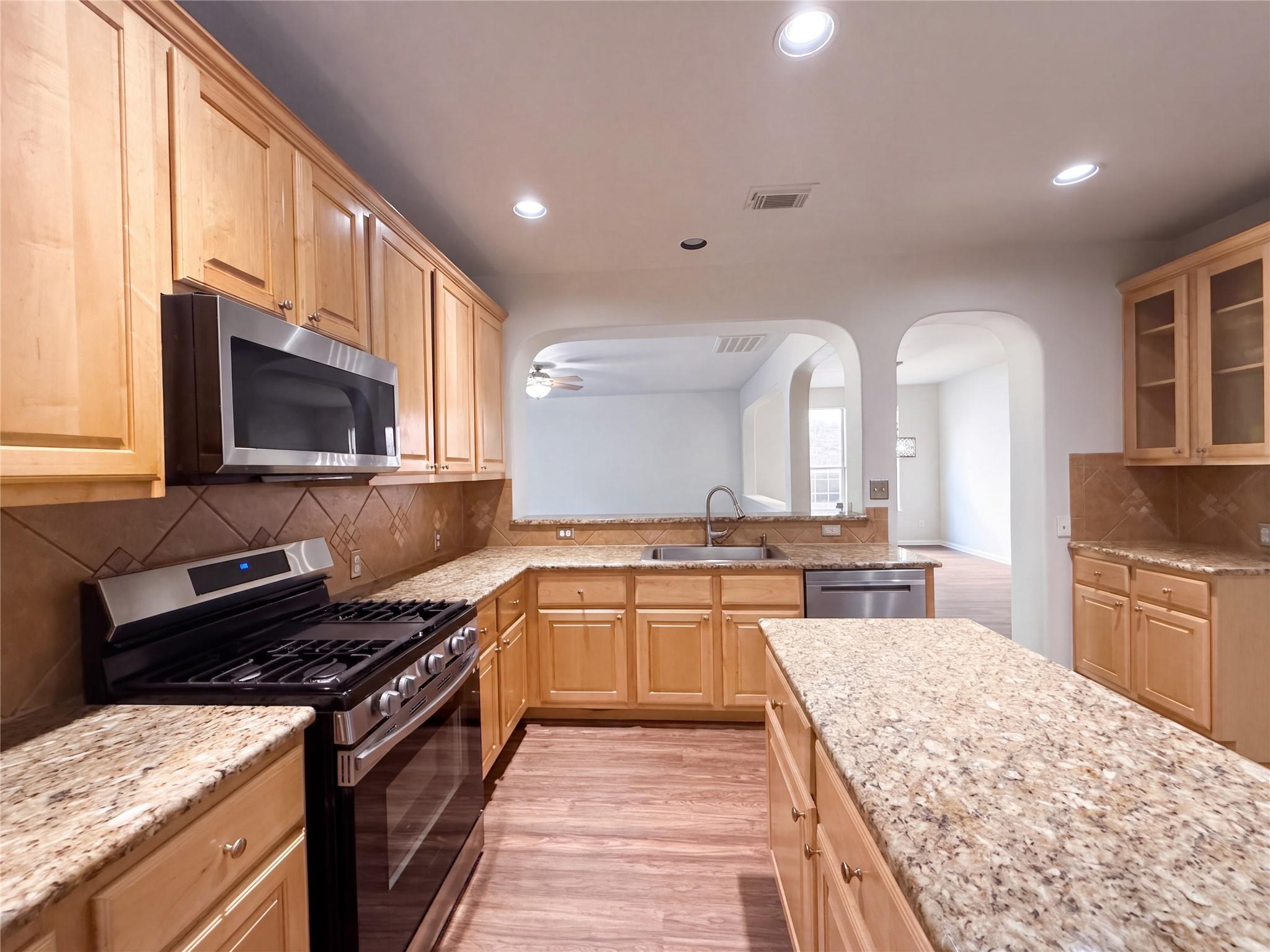 2404  Danciger Ln, photo 2