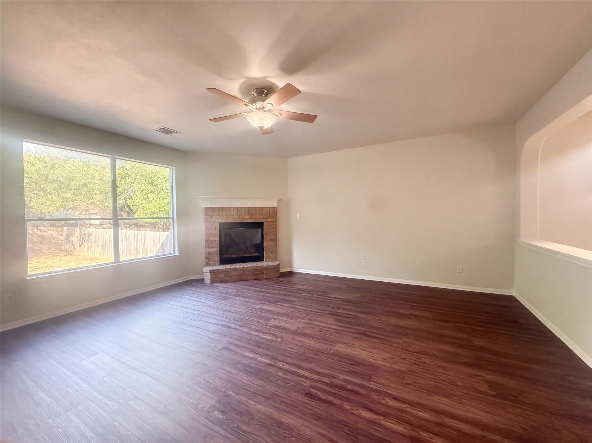 2404  Danciger Ln, photo 3