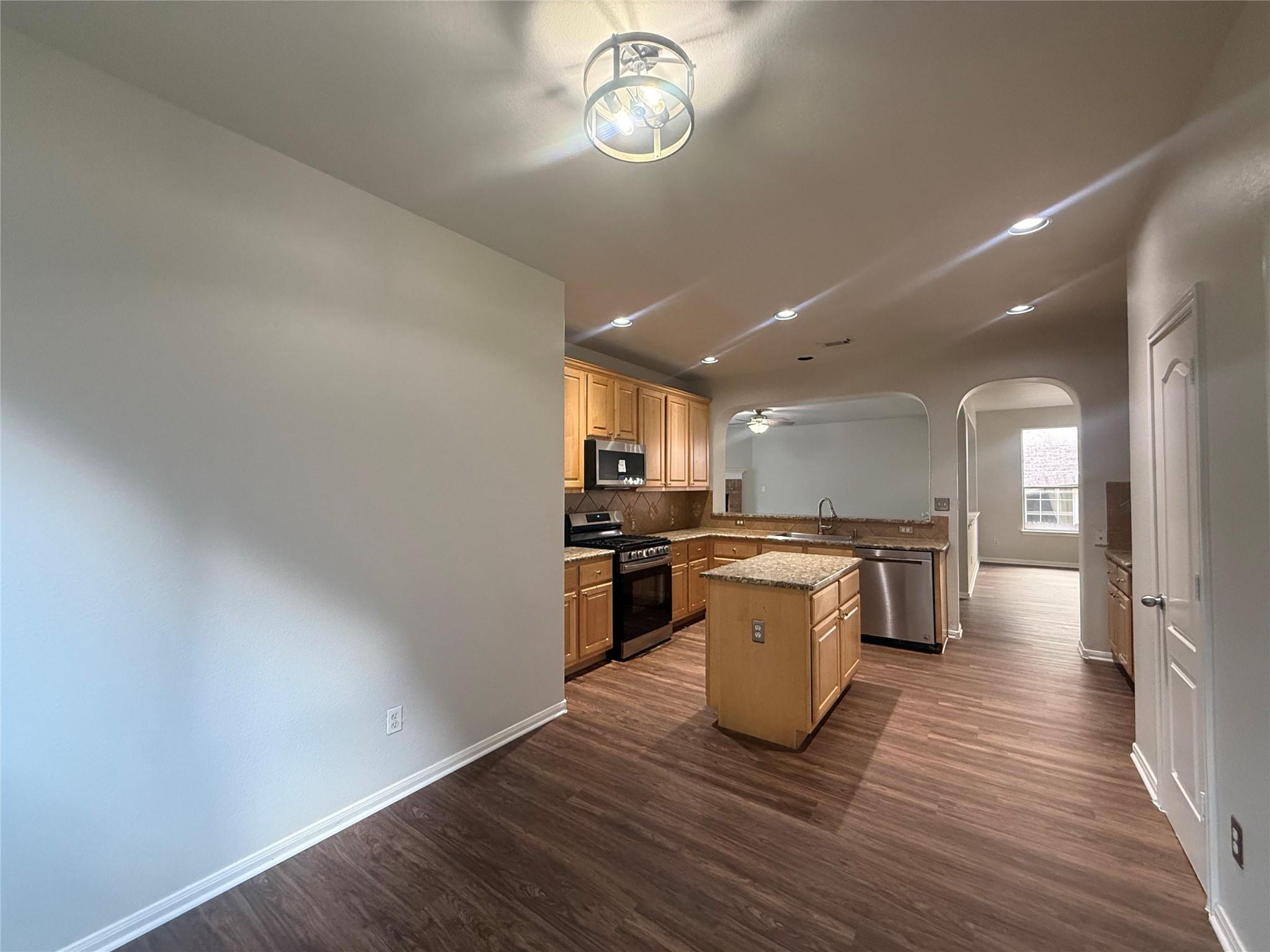 2404  Danciger Ln, photo 10
