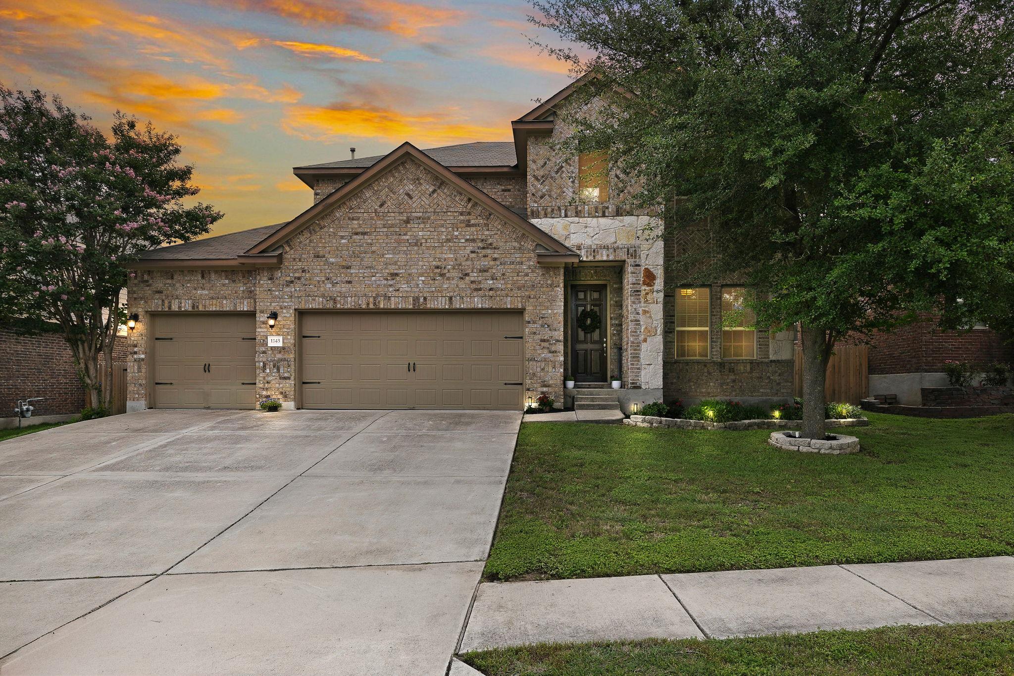 1143  Huntington Trl, photo 2