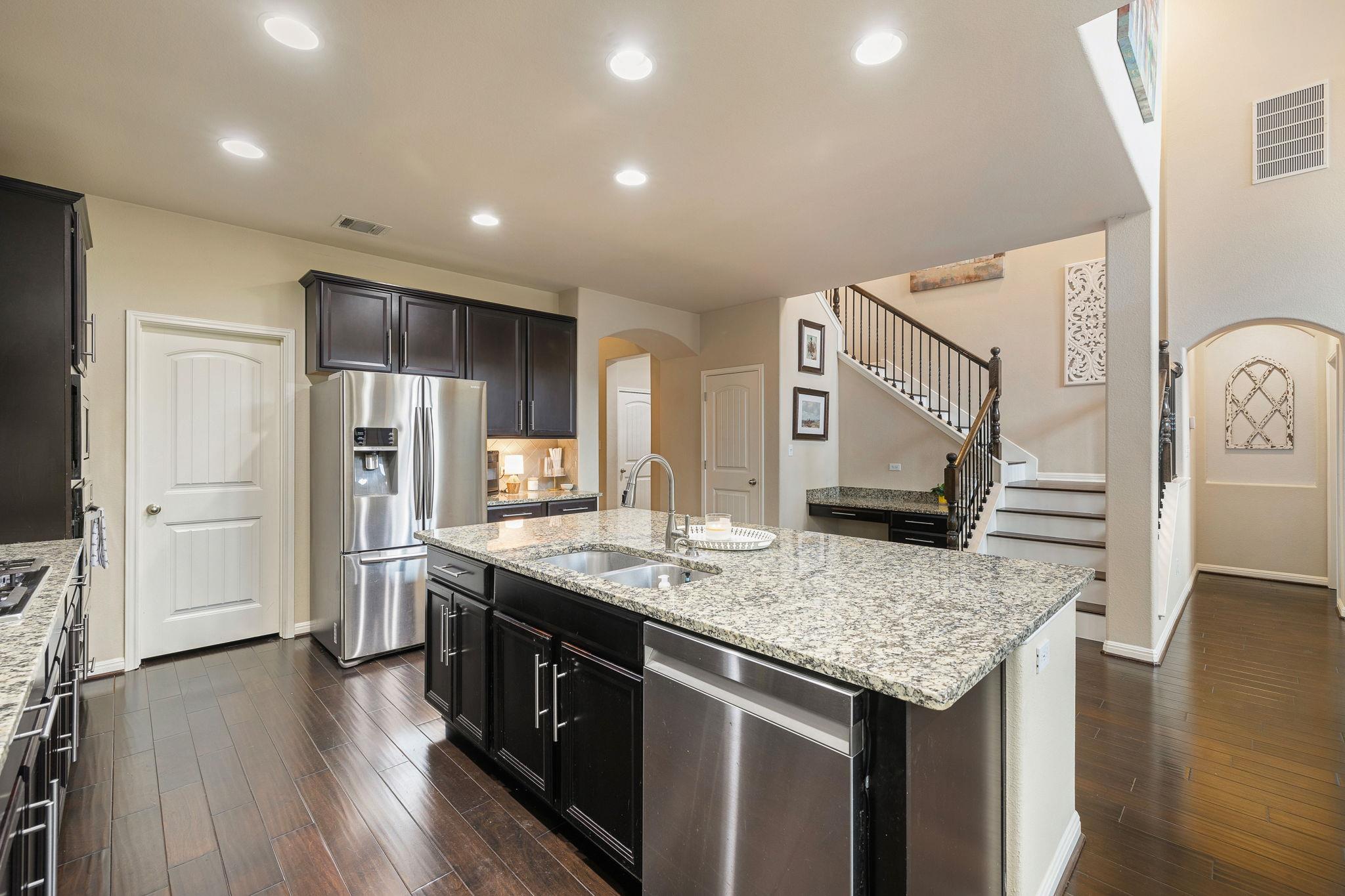 1143  Huntington Trl, photo 9
