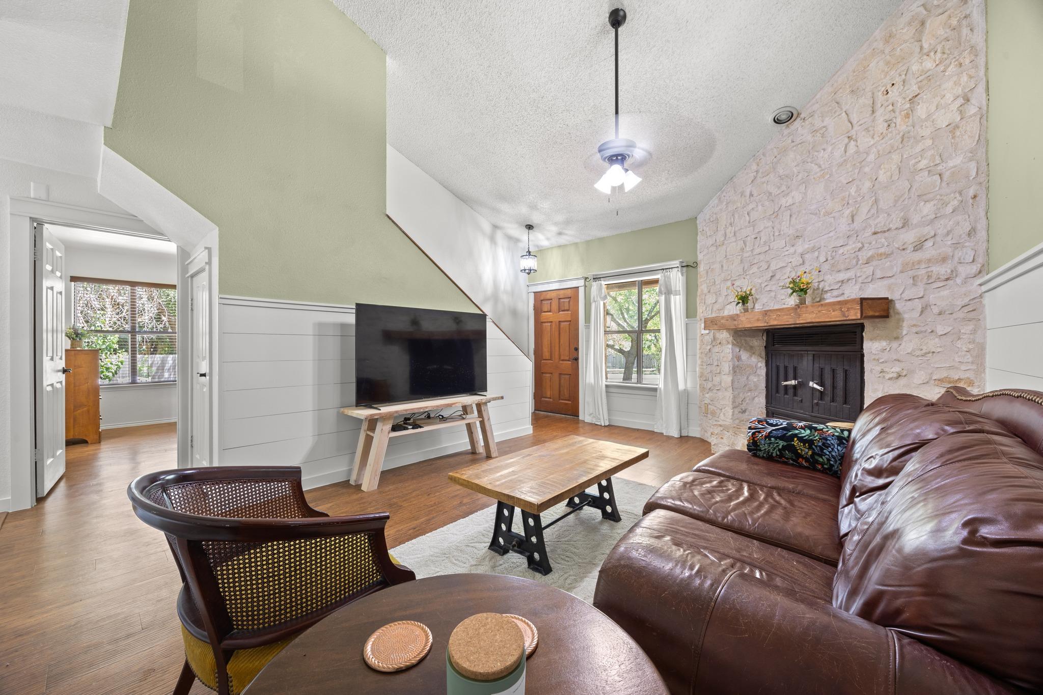 1910  Mirabeau St, photo 5