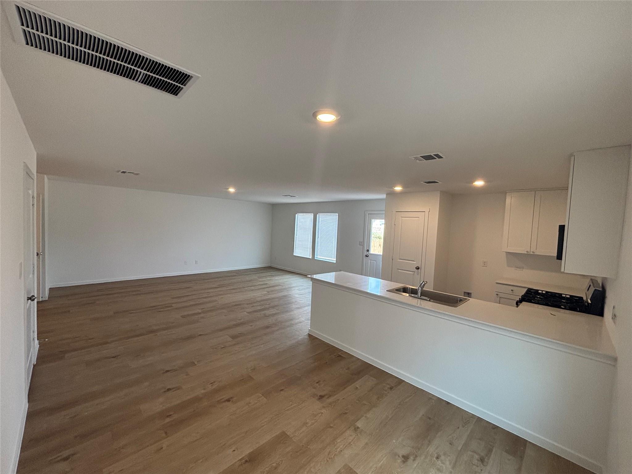 137  Spotbill Ct, photo 3
