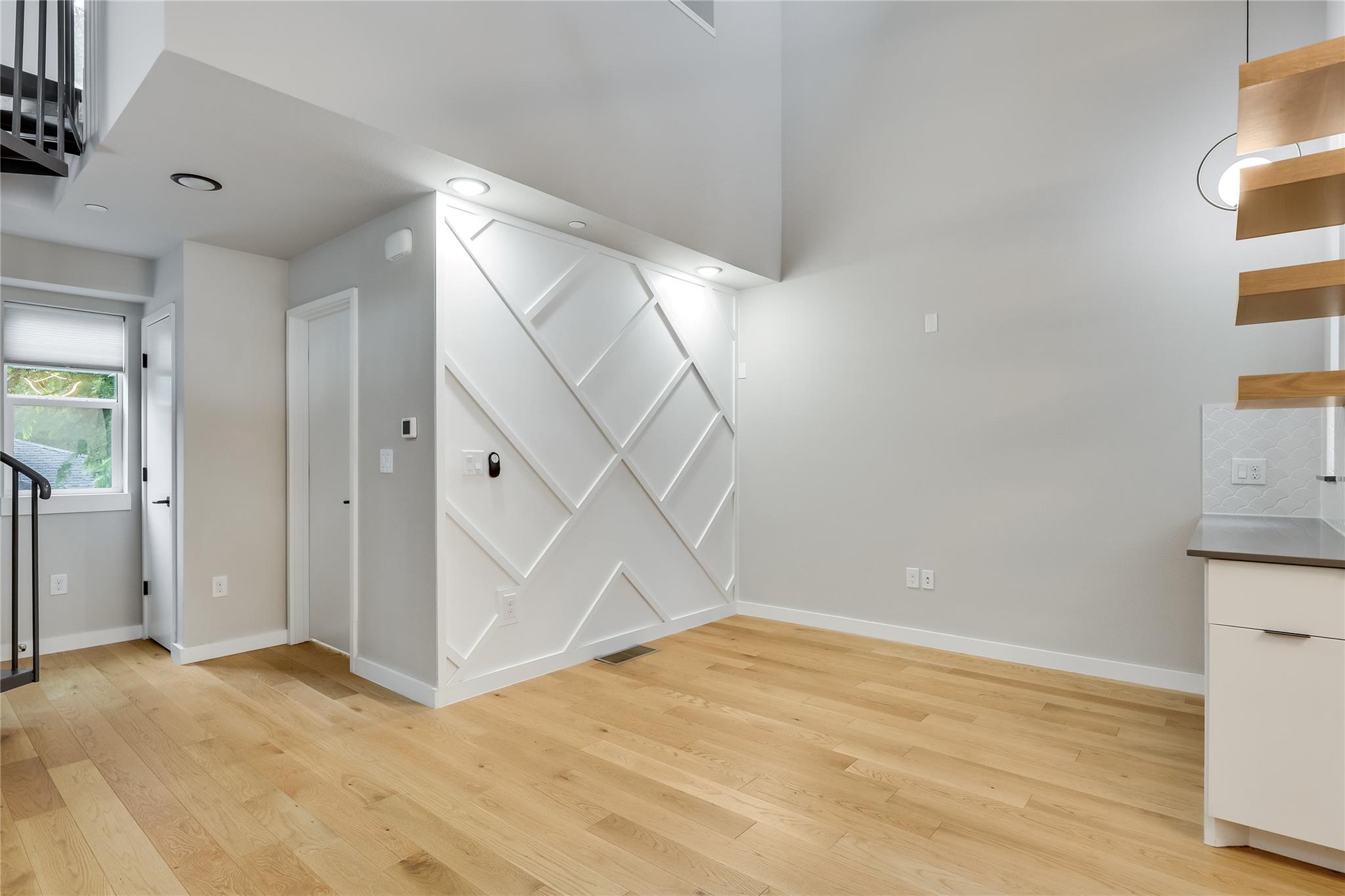 913  Duncan Ln  #203, photo 4