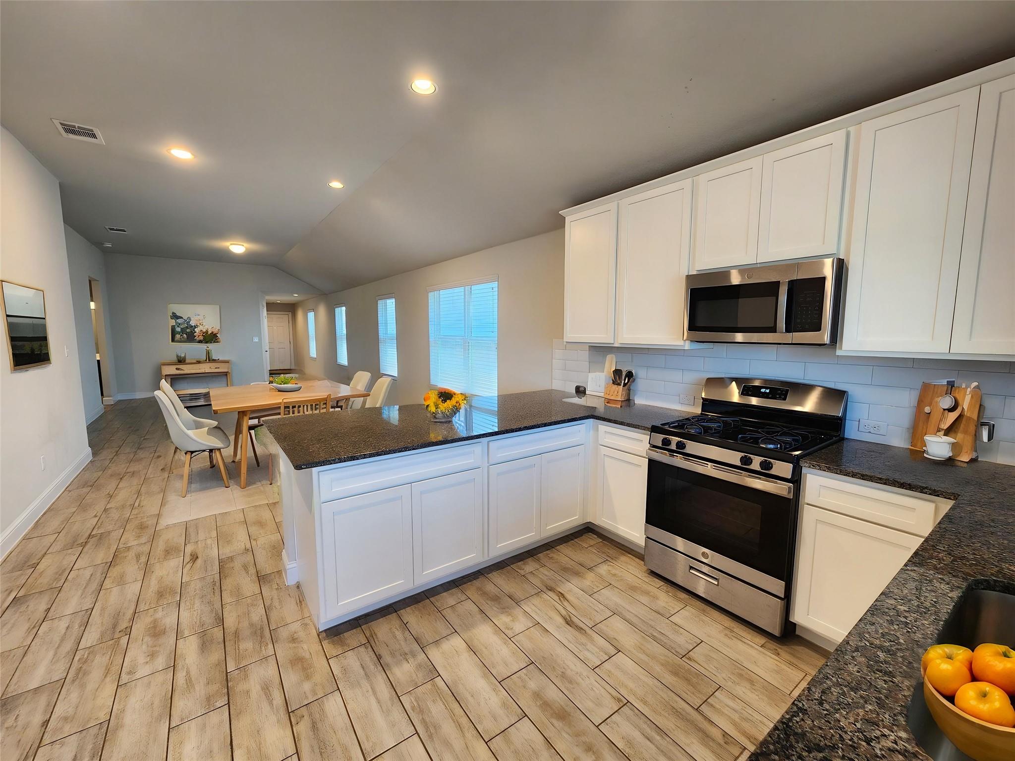 313  Gaida Loop Loop, photo 3