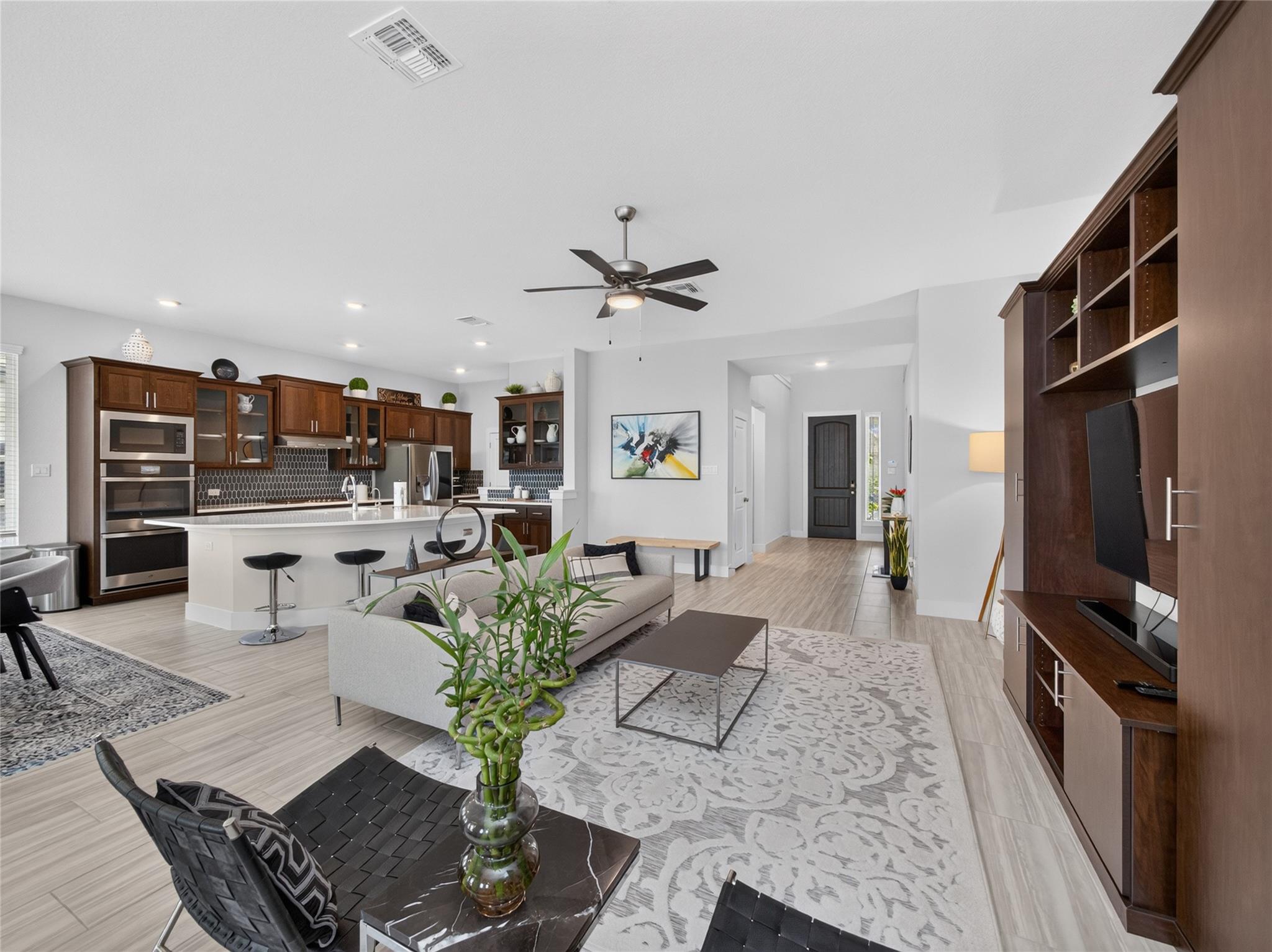 595  Wild Pecan Loop, photo 8