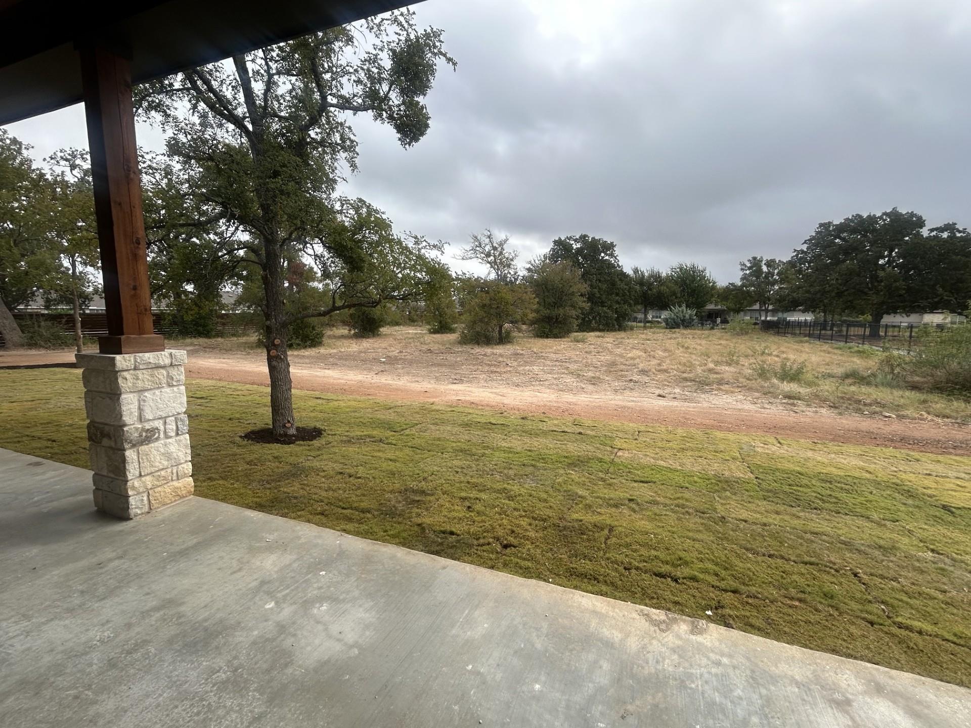 320  Lazy Creek Dr, photo 2