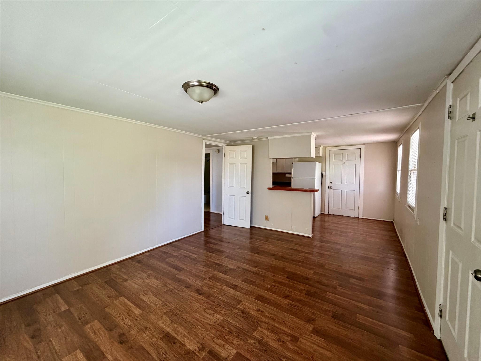 613  Peacock Ln, photo 10