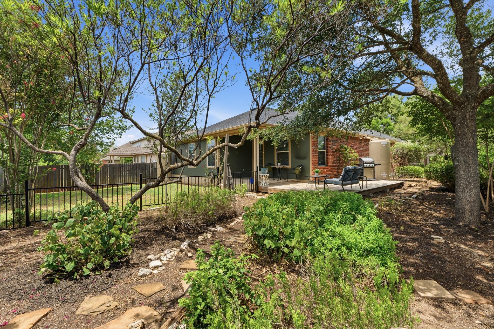 1701  McClannahan Dr, photo 2