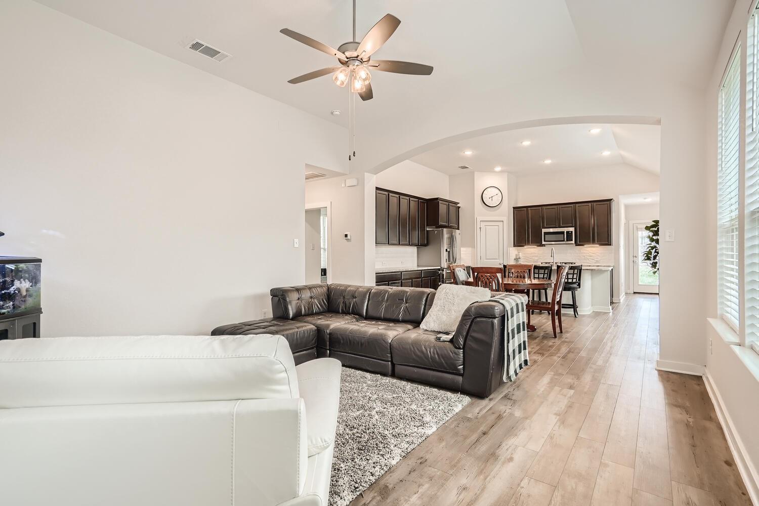 231  Spinnaker Loop, photo 5