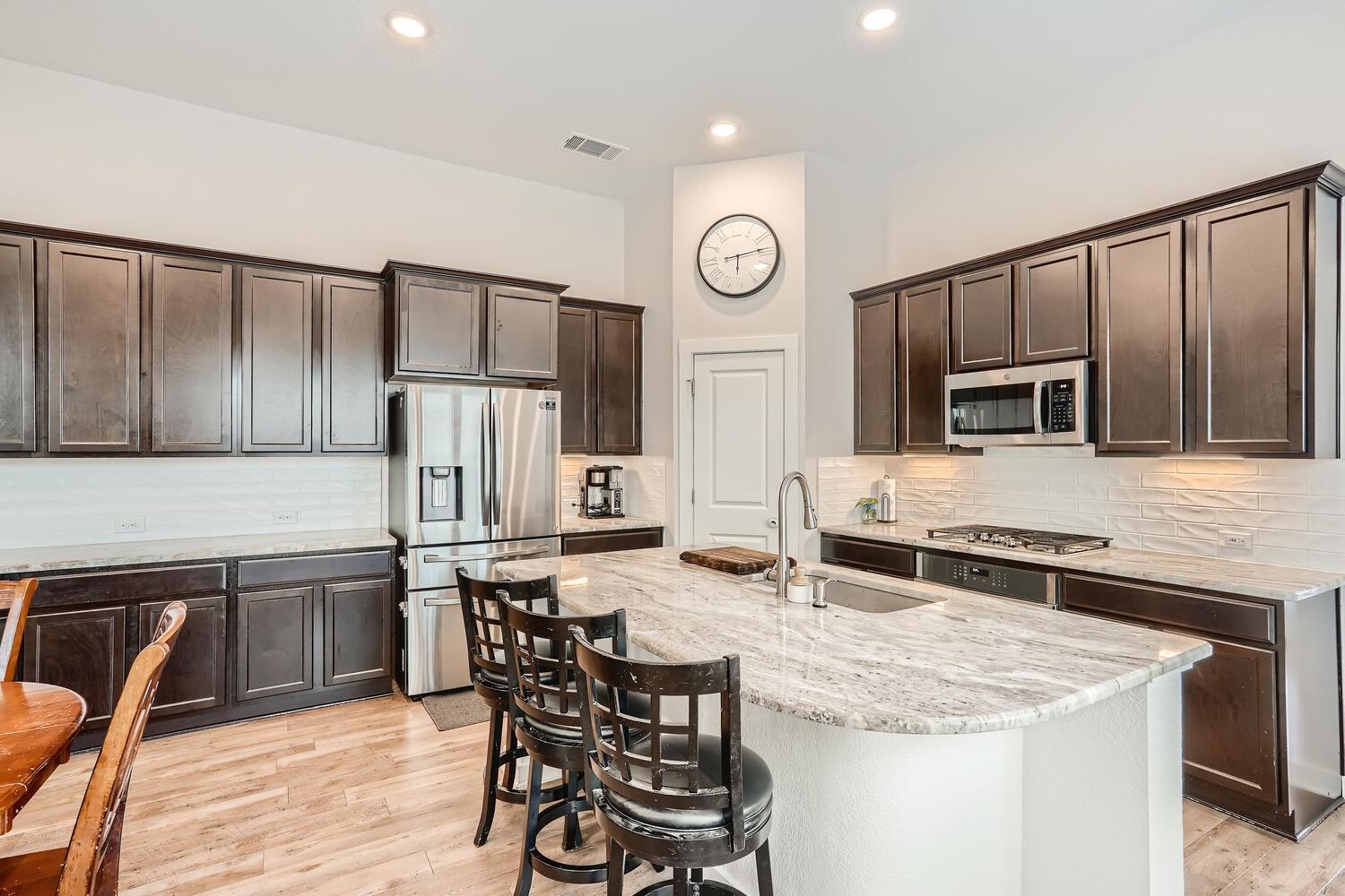 231  Spinnaker Loop, photo 8