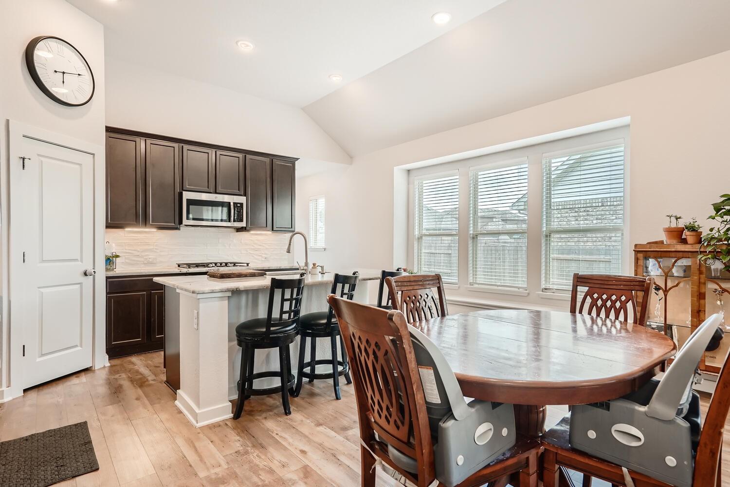 231  Spinnaker Loop, photo 10