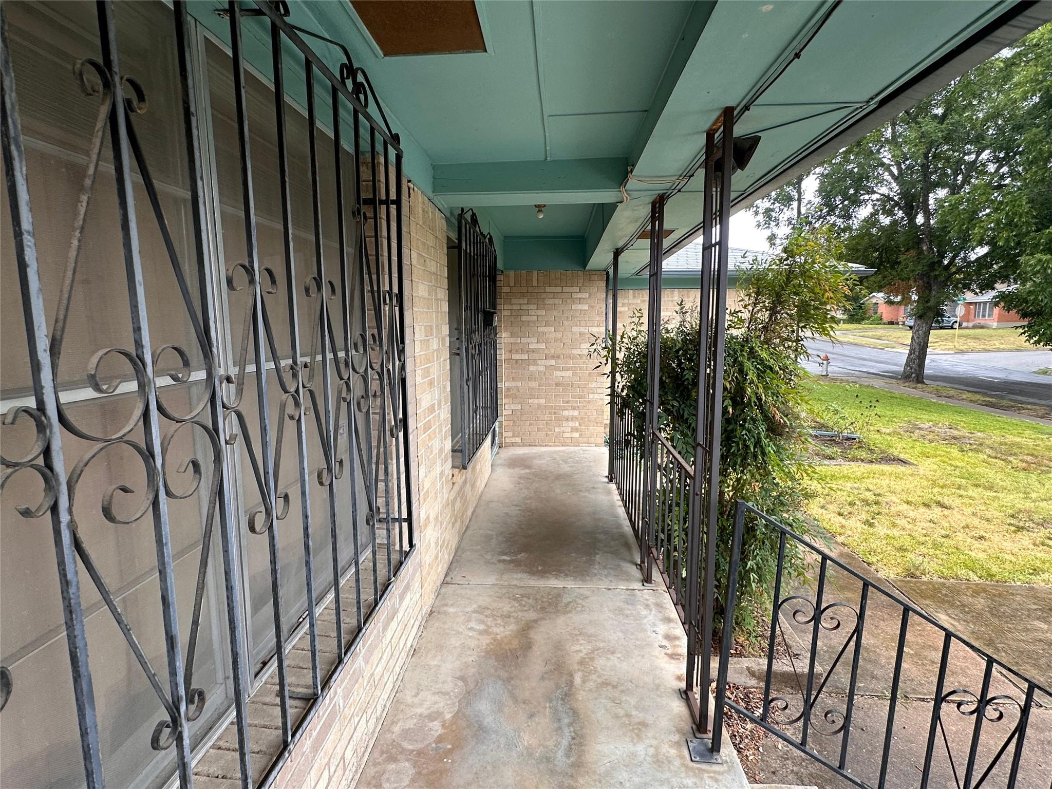 1110  Searcy Dr, photo 4