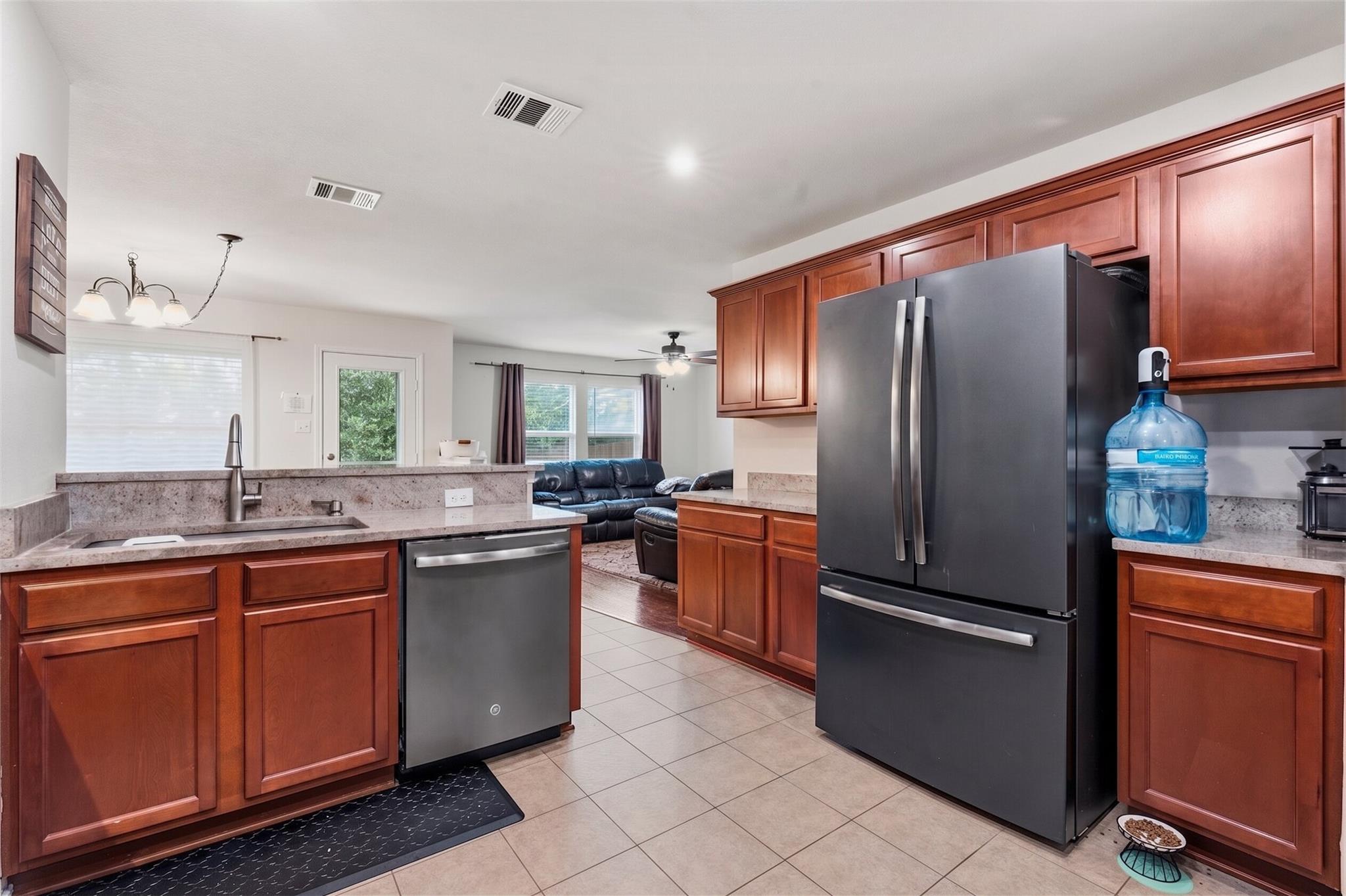 18512  Great Falls Dr, photo 5
