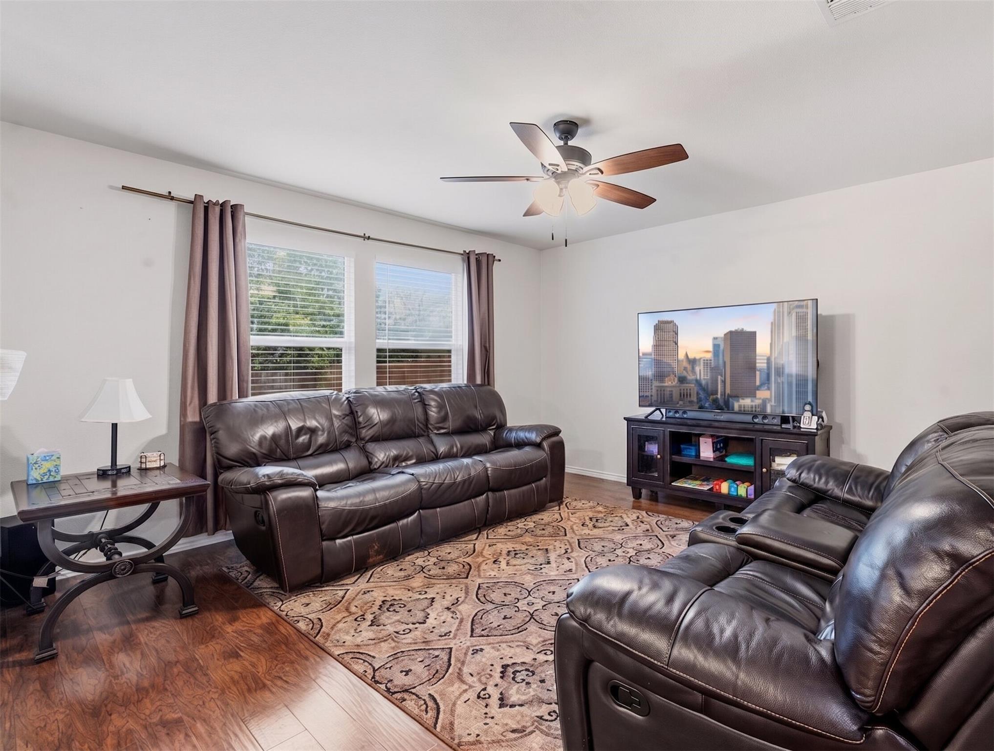 18512  Great Falls Dr, photo 9