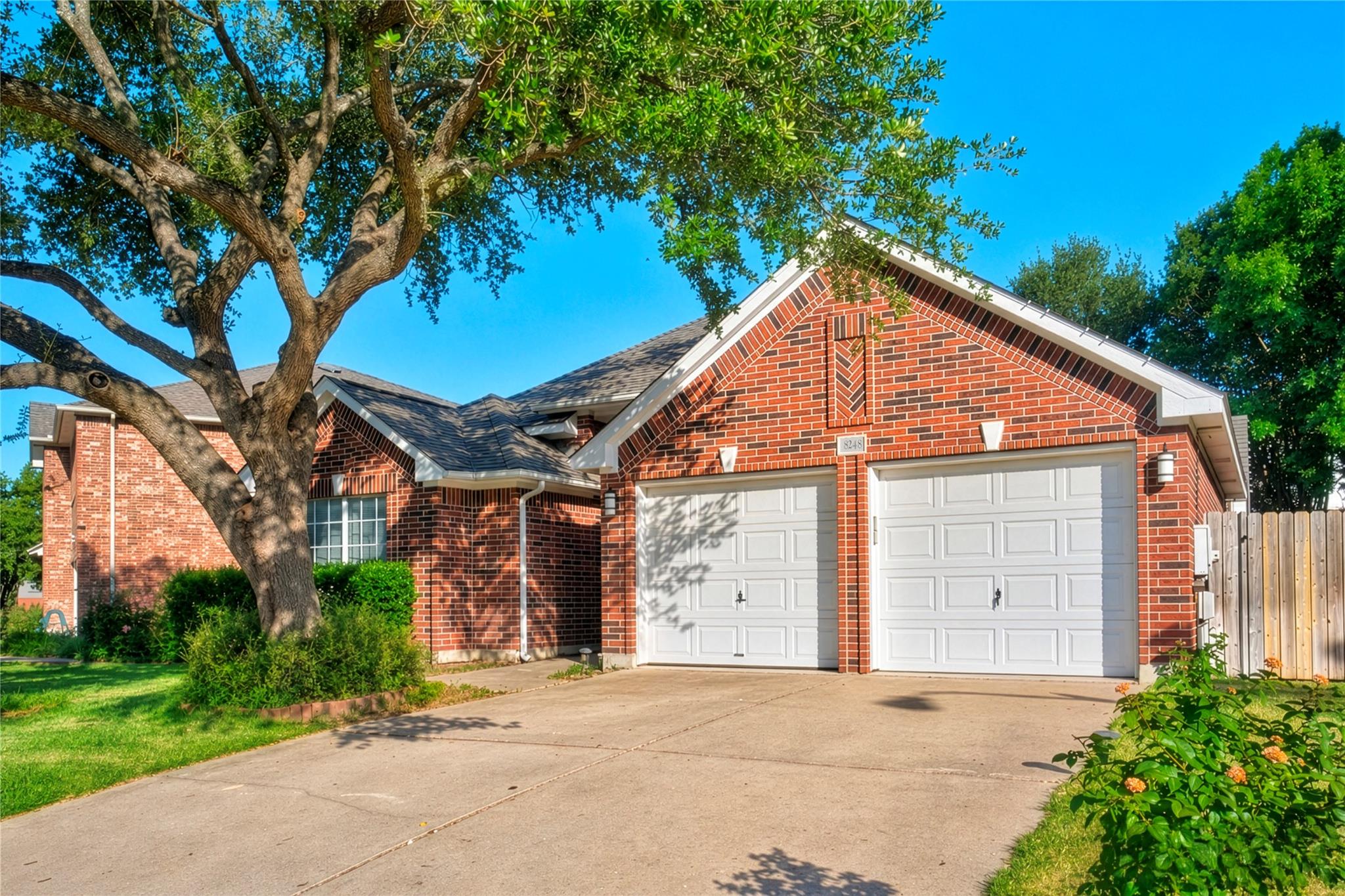 8248  Montoya Cir, photo 2