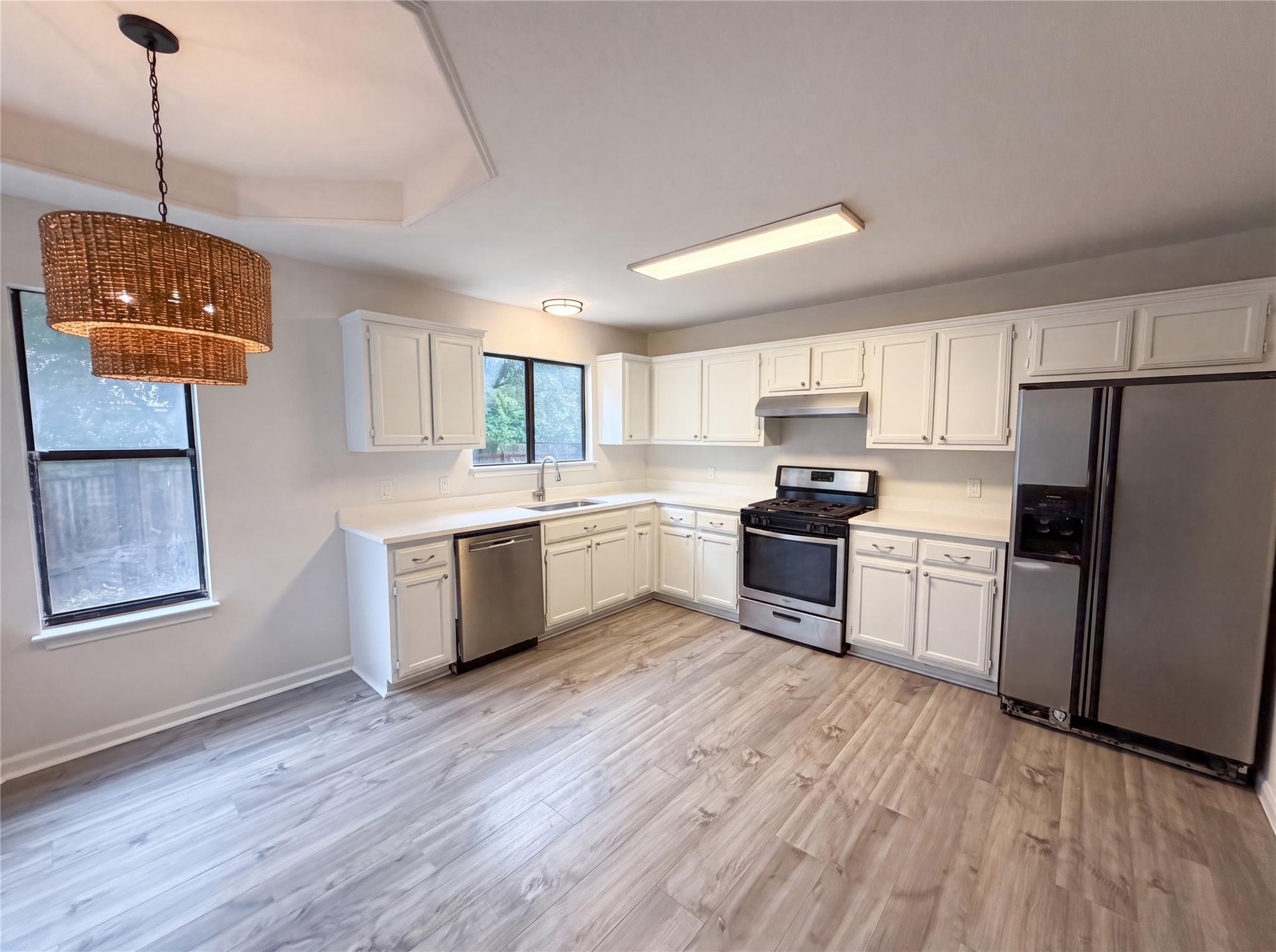 1517  River Oak Dr, photo 2