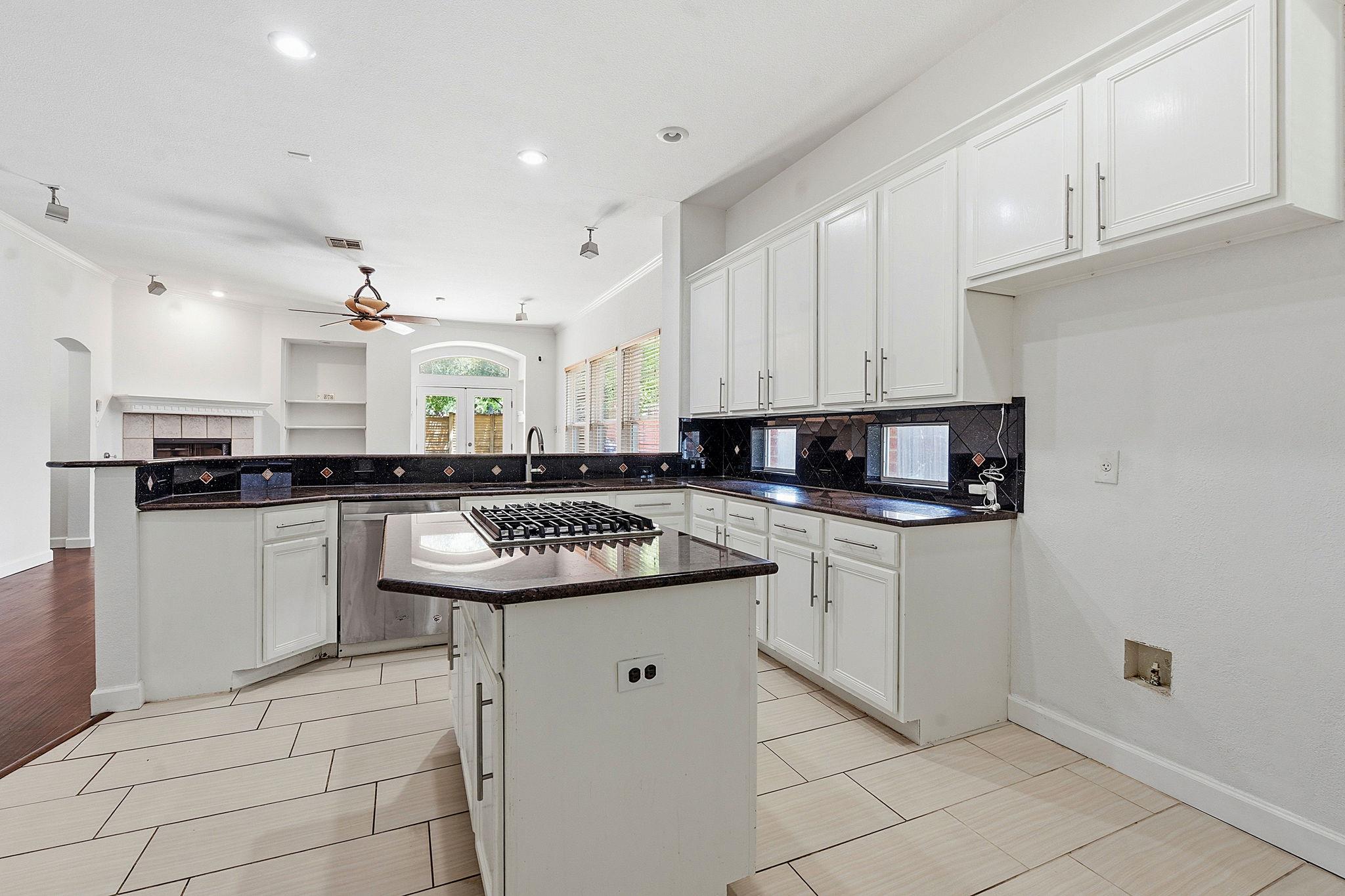 1904  Montana Sky Dr, photo 9