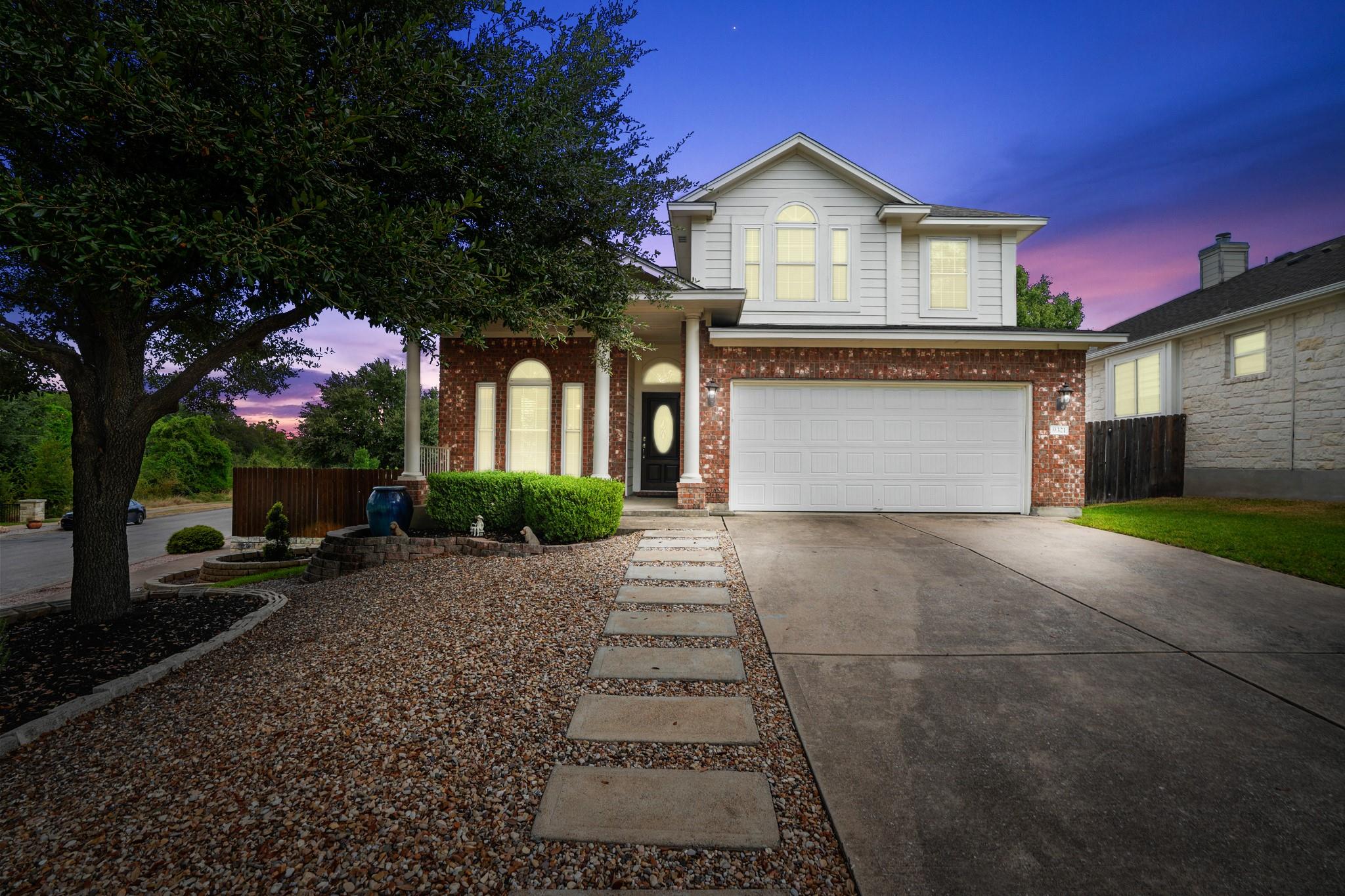 9321  Queens Park Cv, photo 2