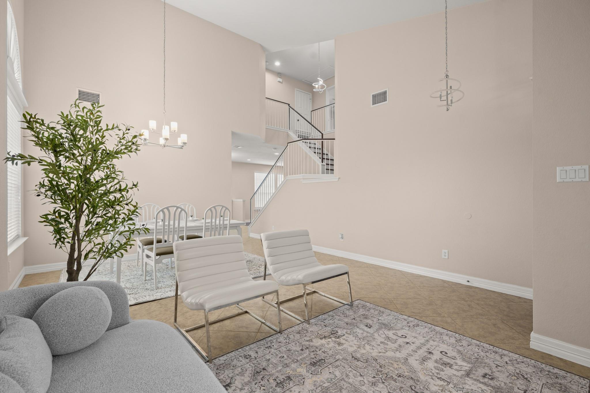 9321  Queens Park Cv, photo 9