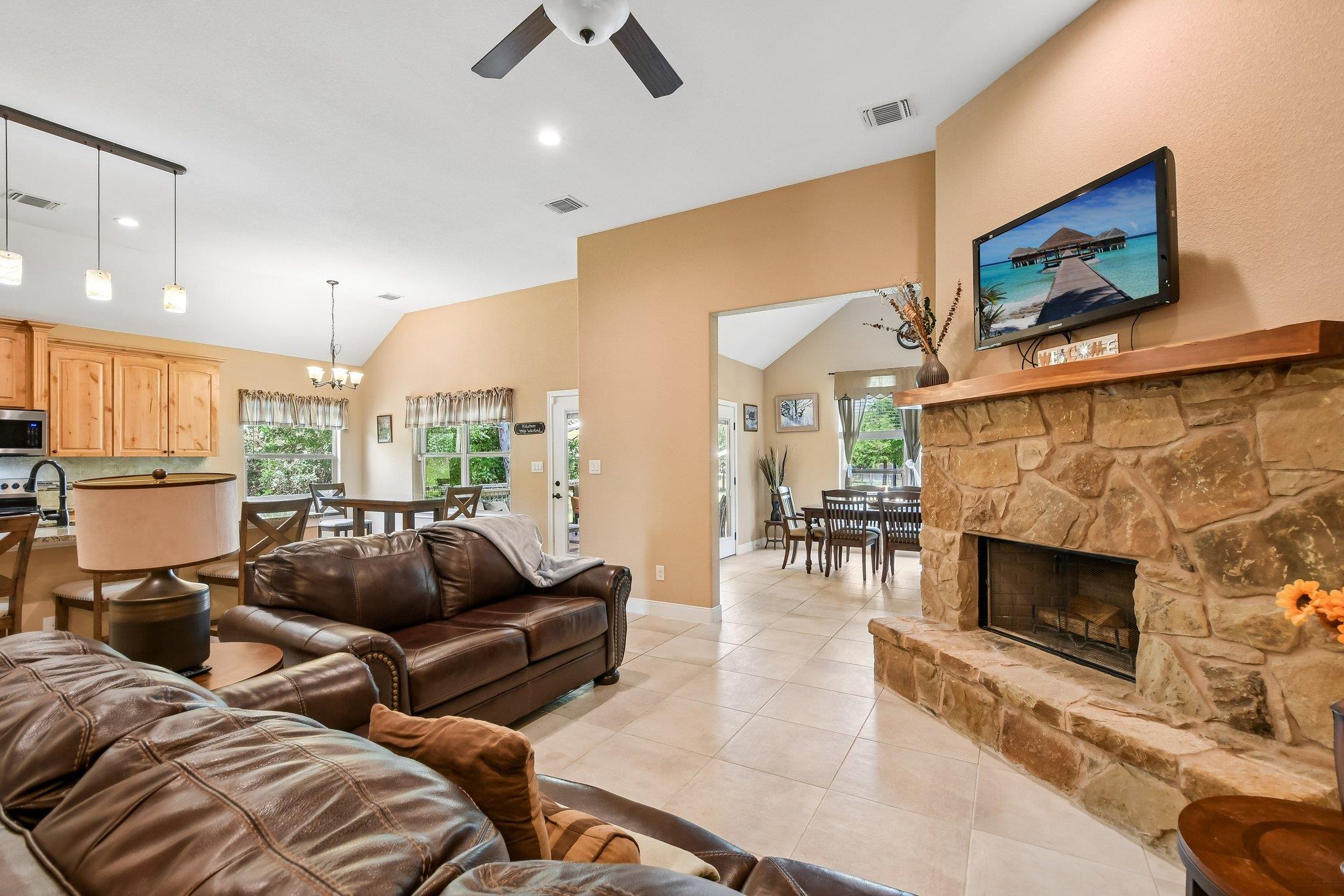 141  Upola Ct, photo 8