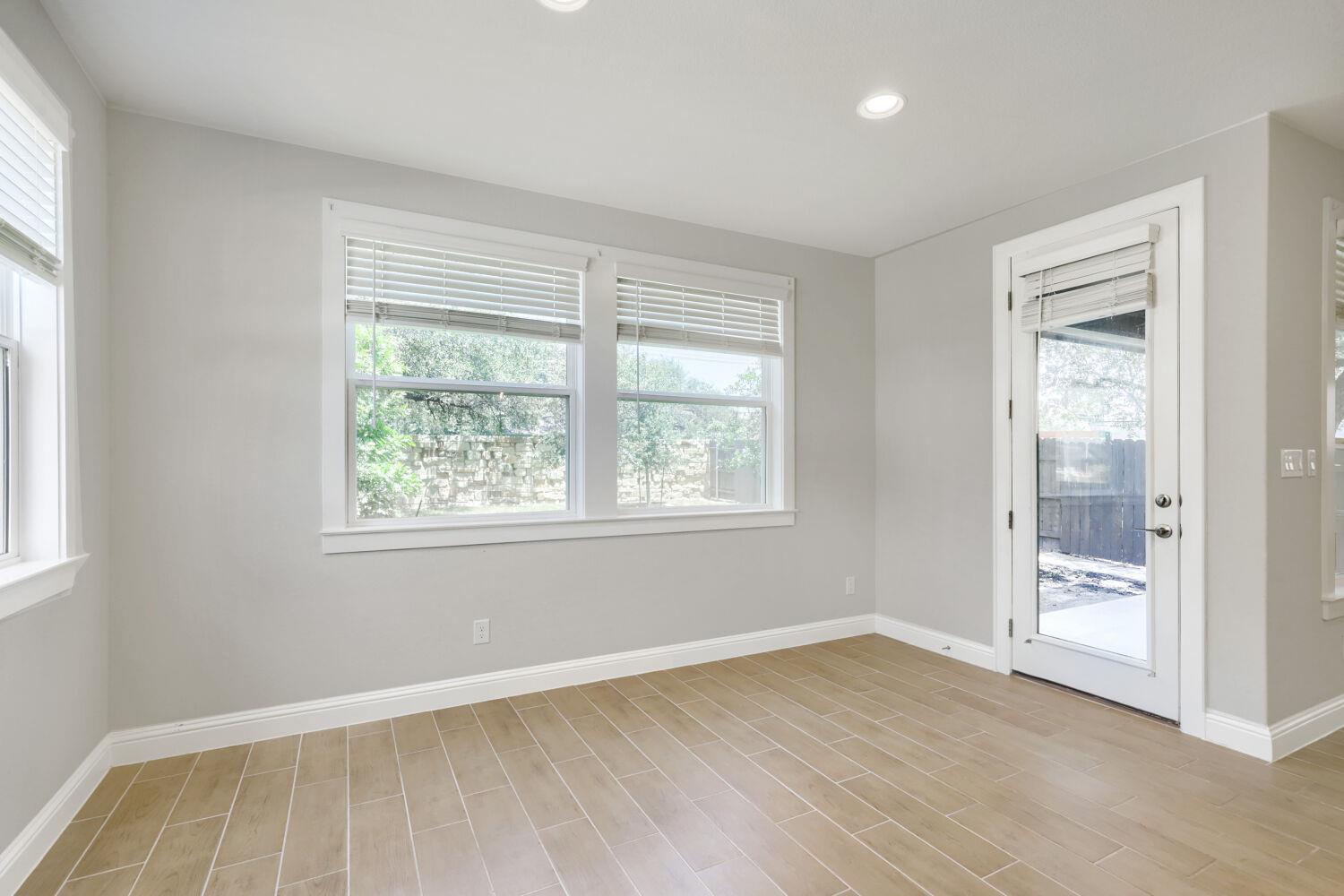 2605  Sam Bass Rd  #3, photo 3