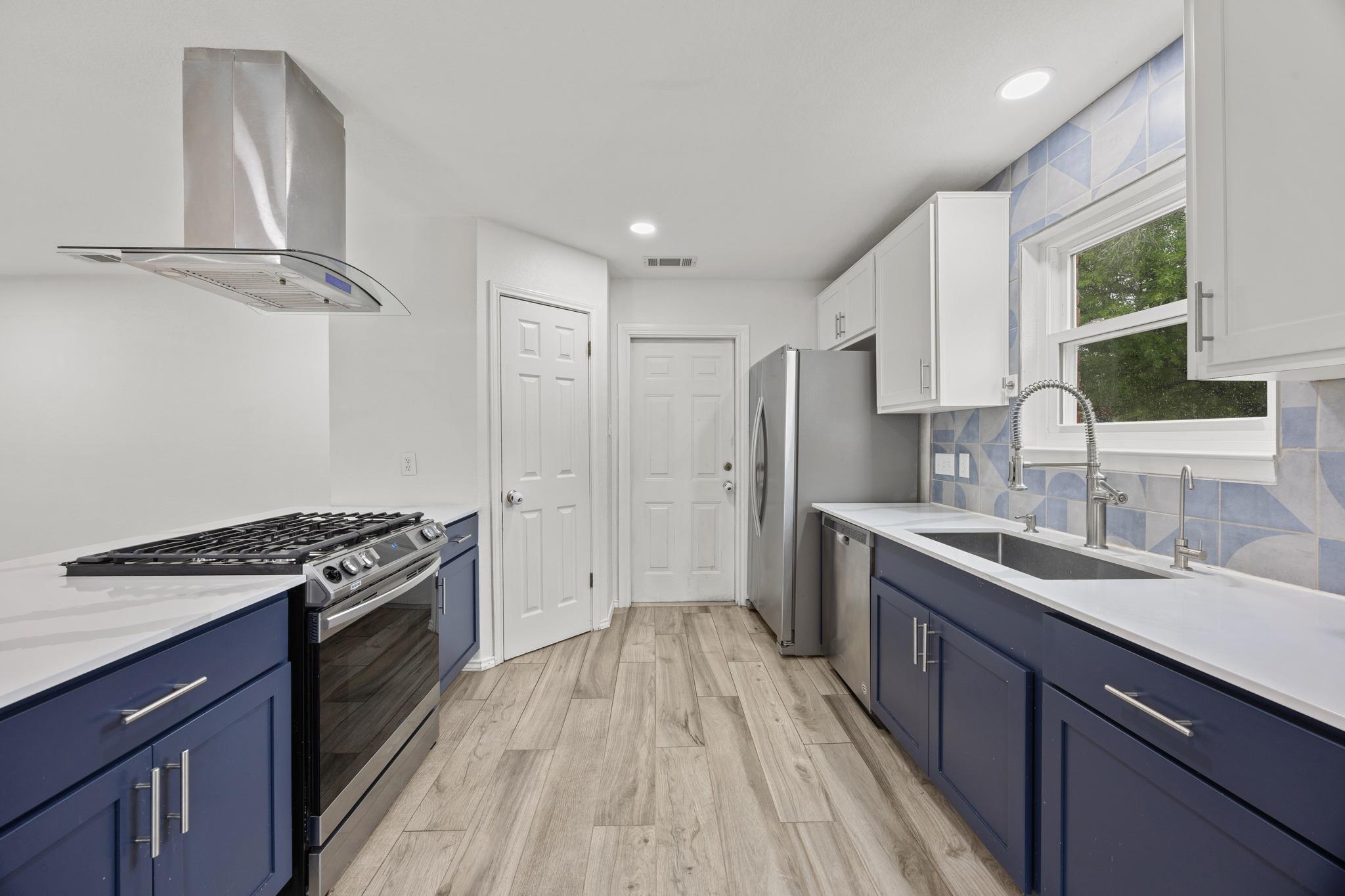 608  Andover Dr, photo 12