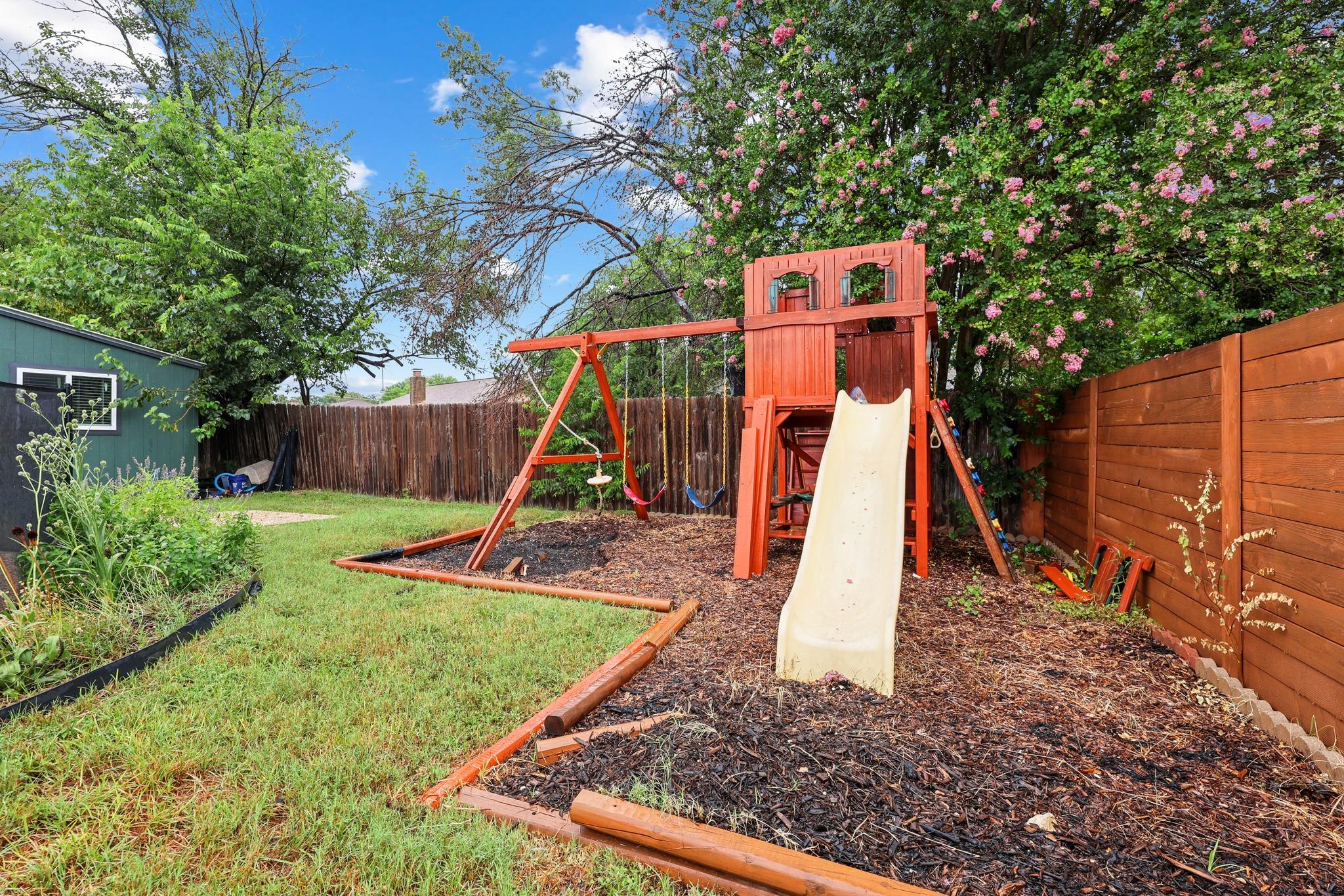 608  Andover Dr, photo 4