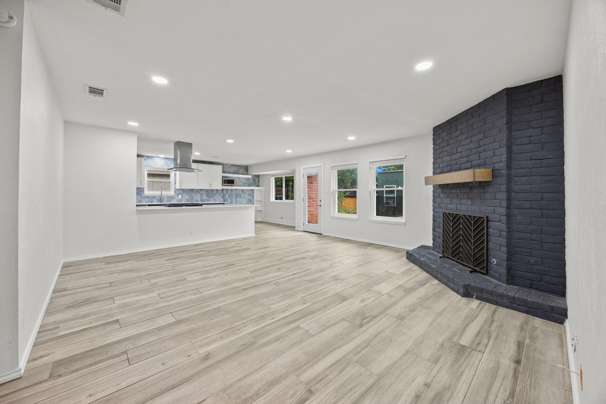 608  Andover Dr, photo 6