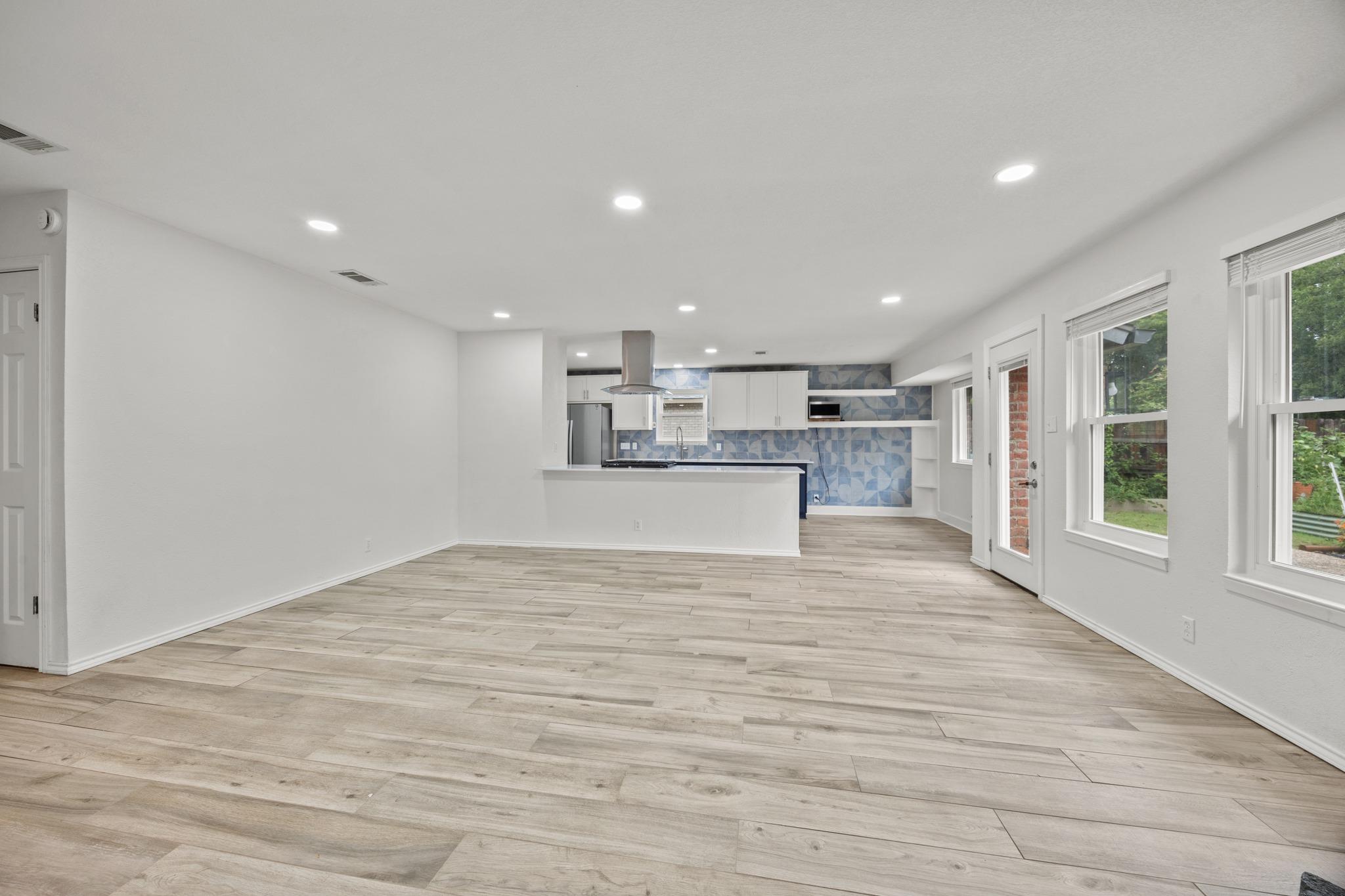 608  Andover Dr, photo 9