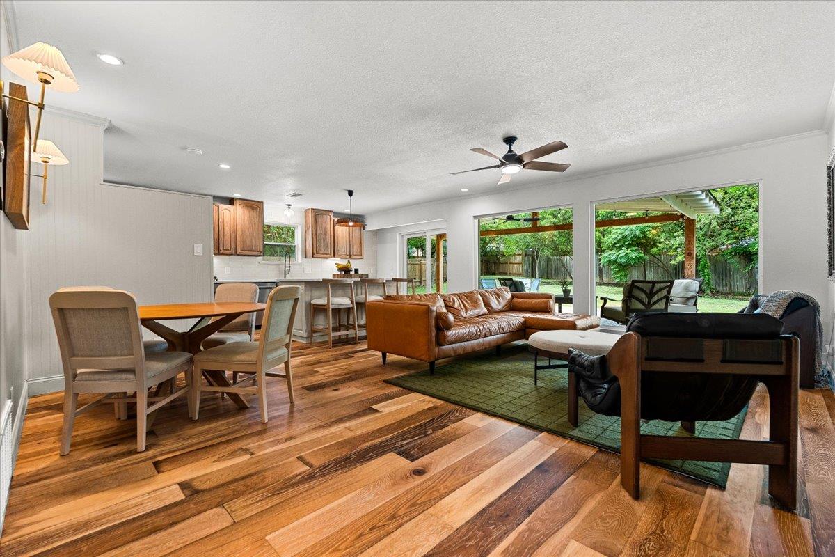 2802  Leeds Cv, photo 4
