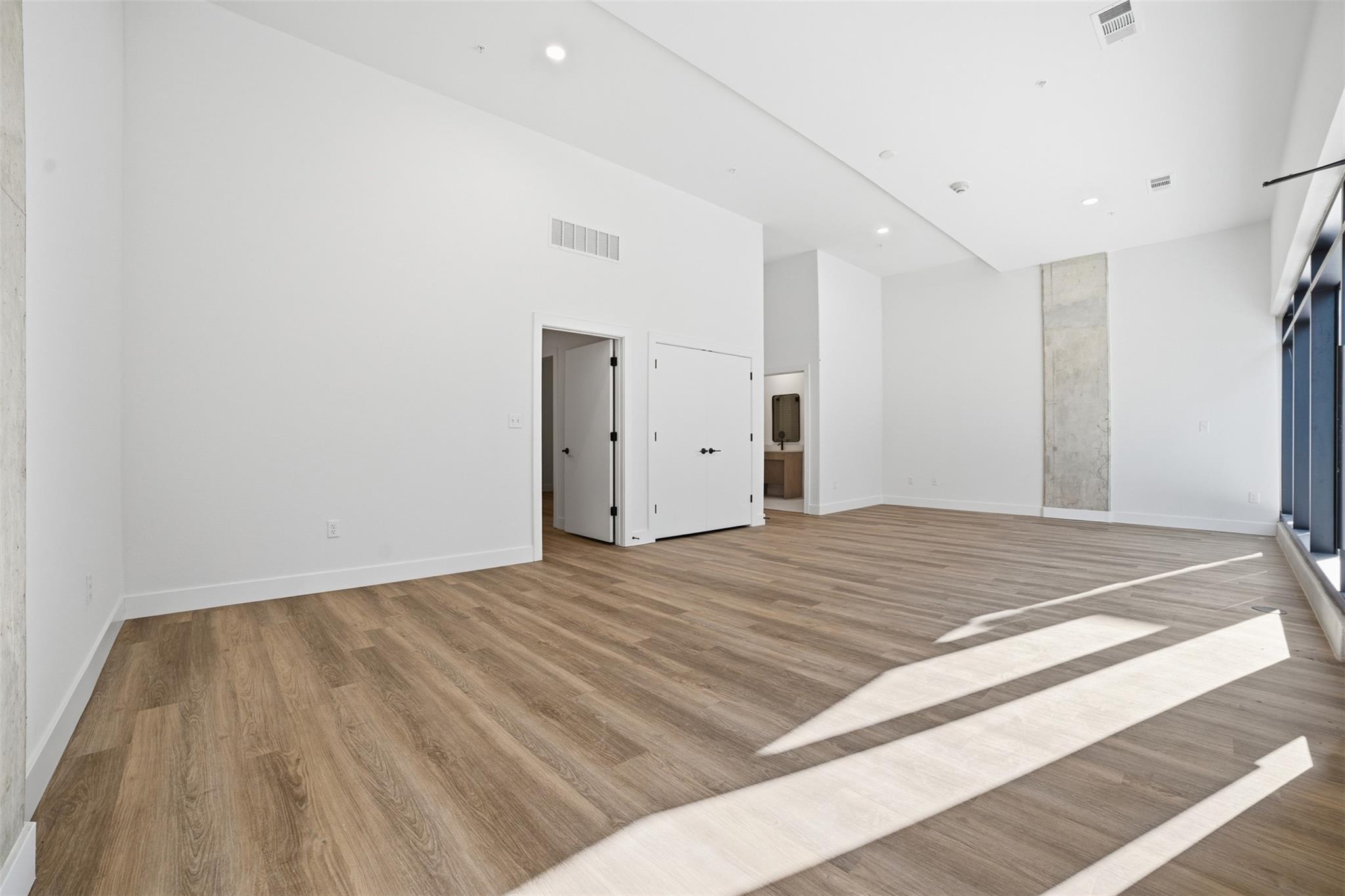4315 S Congress Ave  #105, photo 3