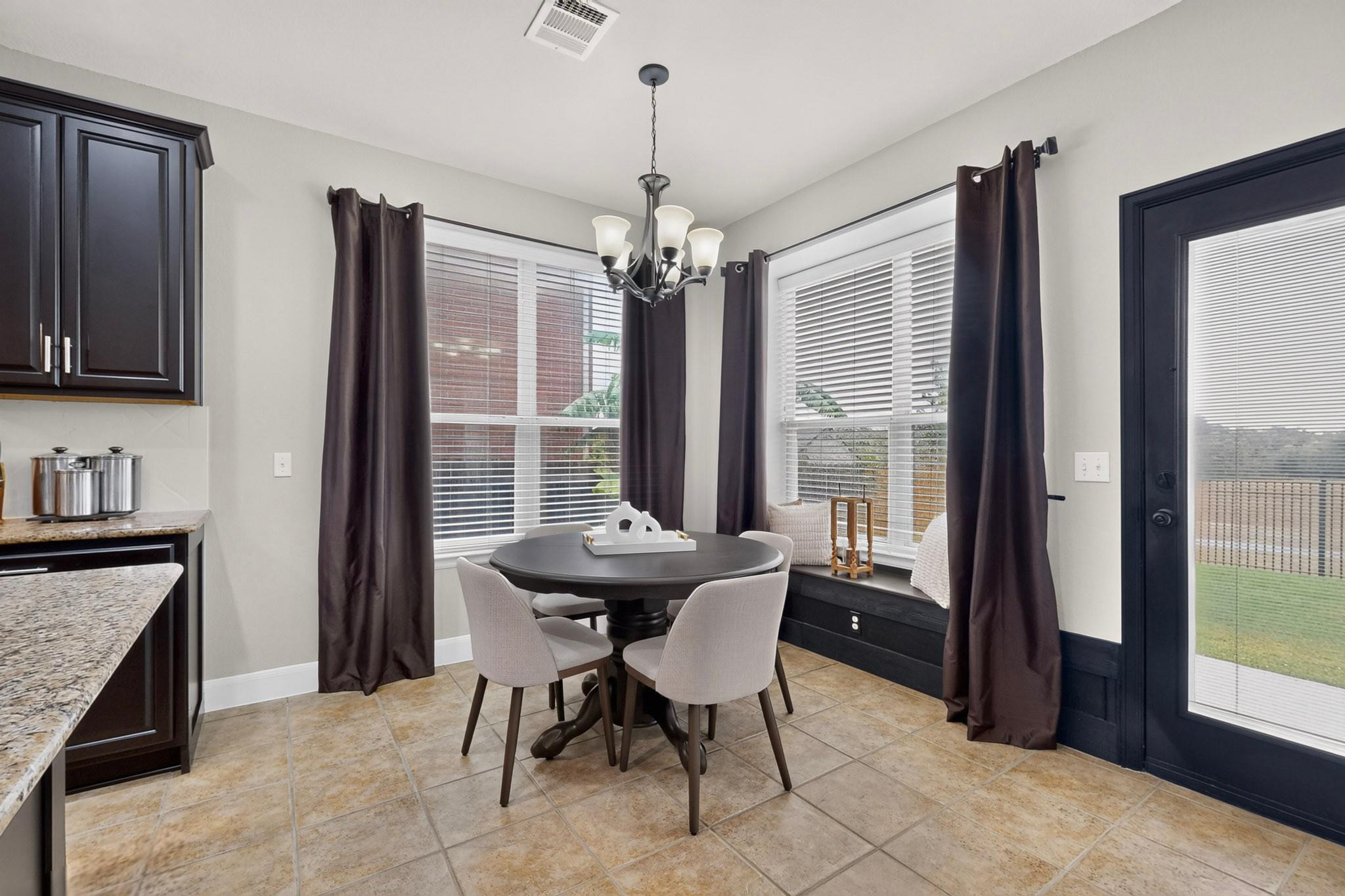 2544  Salorn Way, photo 9